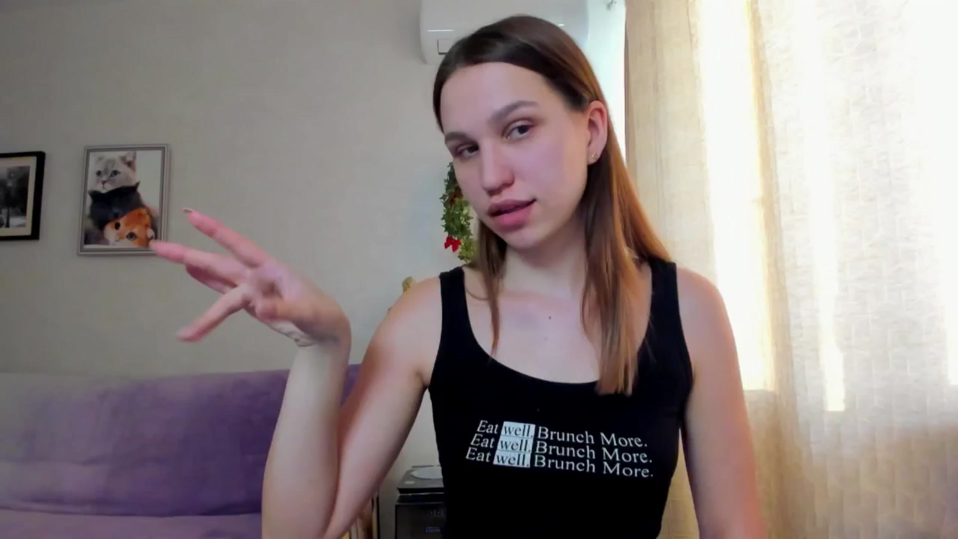 Gallery image thumbnail from WaveOfLove's myfreecams stream on, 03/20/2025, 14:57 image 16 of 20