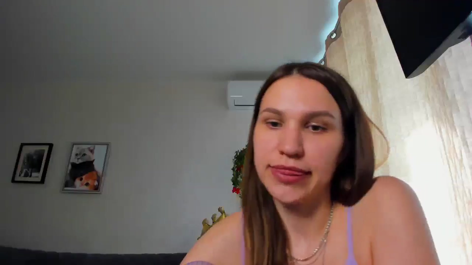 Gallery image thumbnail from WaveOfLove's myfreecams stream on, 04/17/2025, 12:46 image 16 of 20