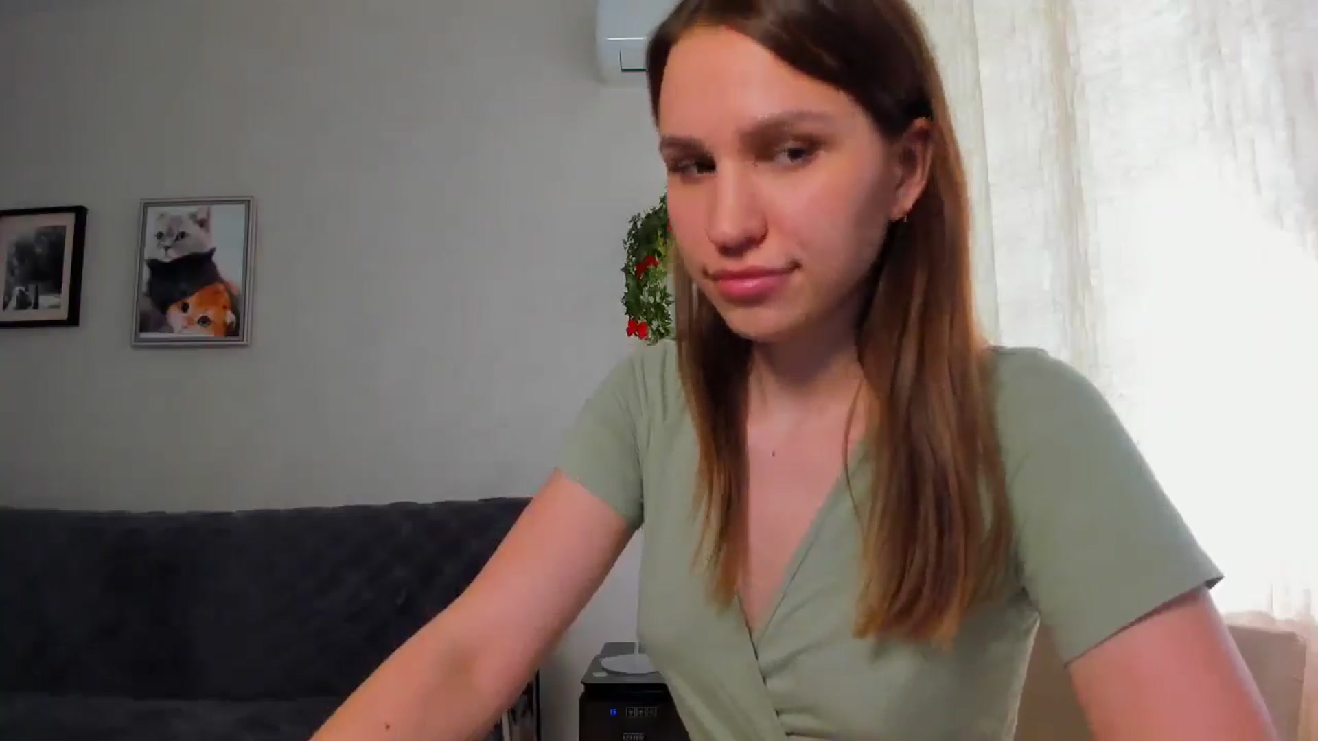 Gallery image thumbnail from WaveOfLove's myfreecams stream on, 04/24/2025, 13:01 image 5 of 20