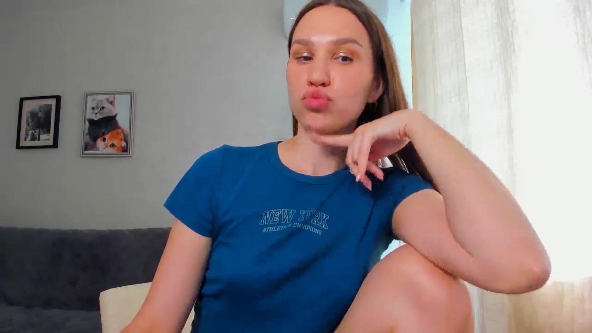 Gallery image thumbnail from WaveOfLove's myfreecams stream on, 04/25/2025, 12:45 image 19 of 20
