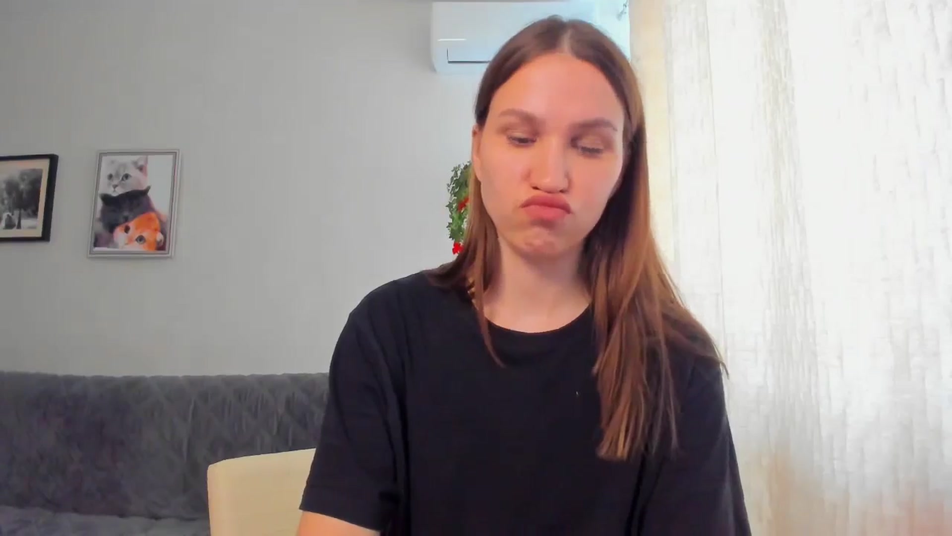 Gallery image thumbnail from WaveOfLove's myfreecams stream on, 04/29/2025, 12:08 image 14 of 20