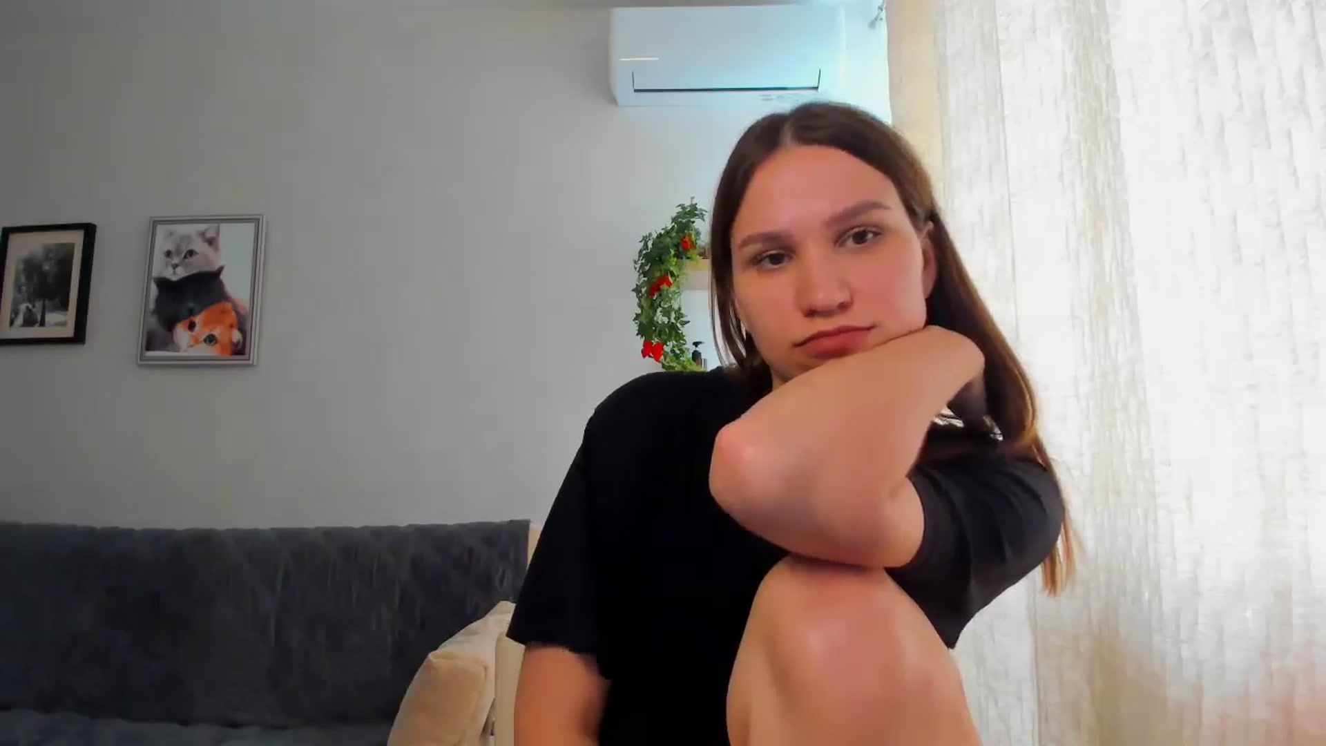Gallery image thumbnail from WaveOfLove's myfreecams stream on, 04/29/2025, 12:08 image 20 of 20