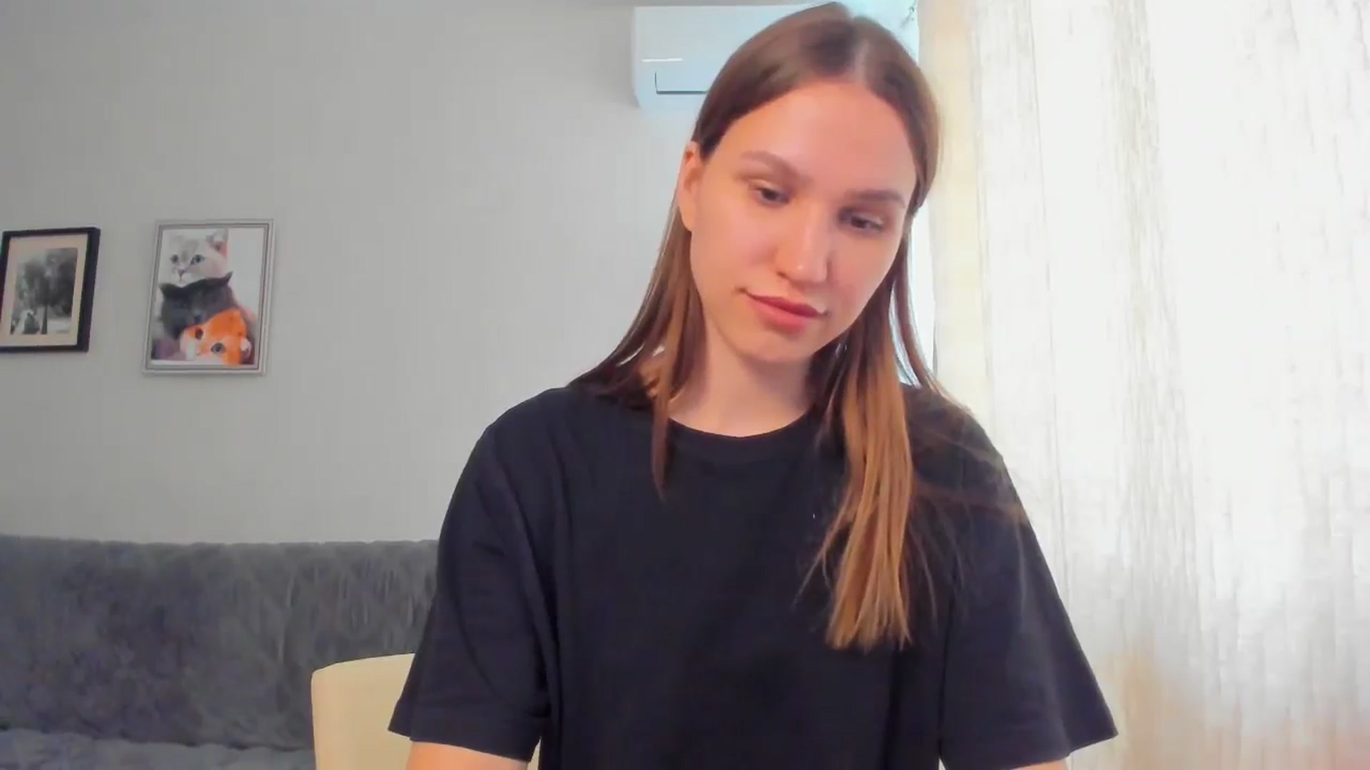 Gallery image thumbnail from WaveOfLove's myfreecams stream on, 04/29/2025, 12:08 image 15 of 20