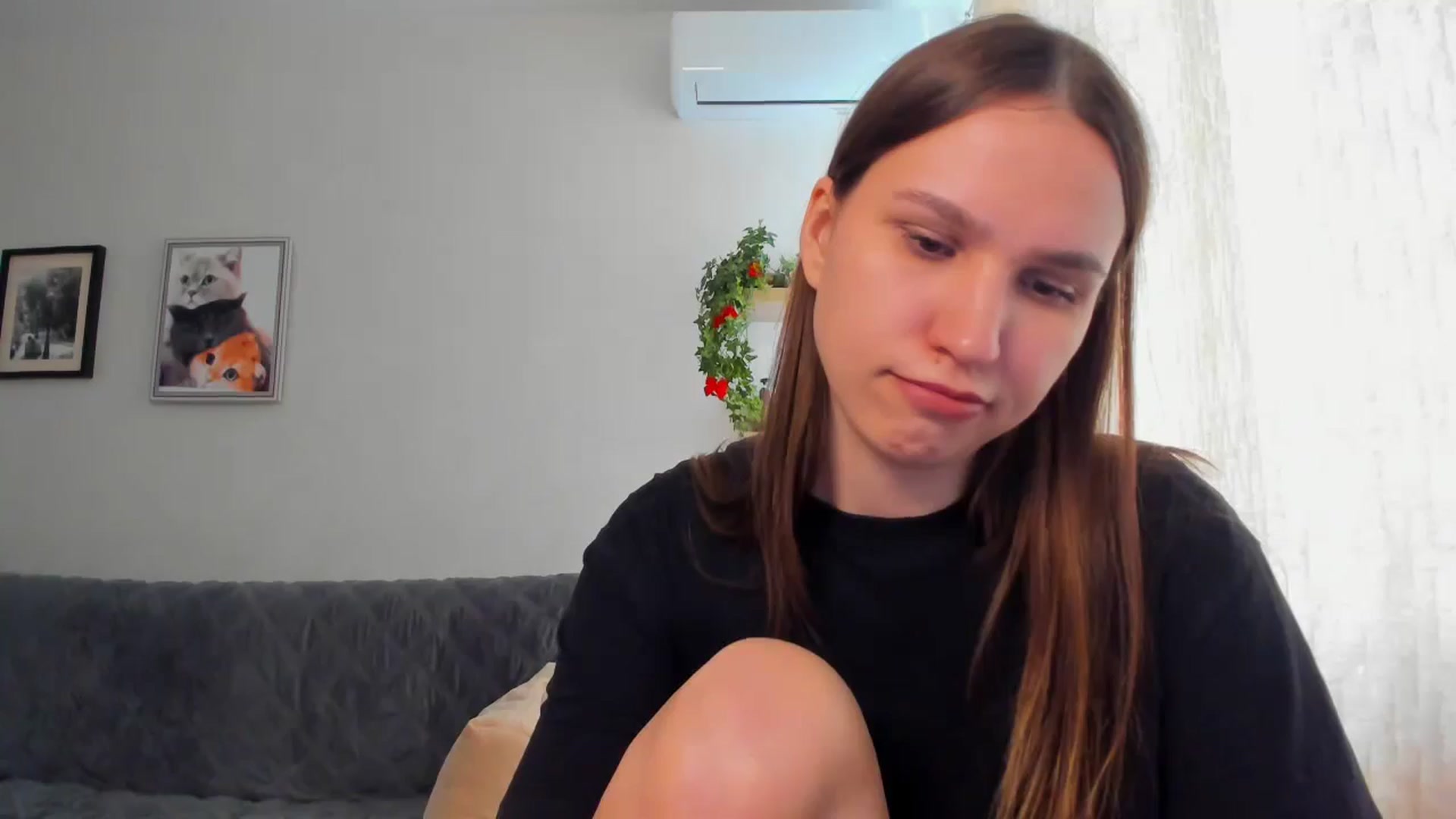 Gallery image thumbnail from WaveOfLove's myfreecams stream on, 04/29/2025, 12:08 image 18 of 20