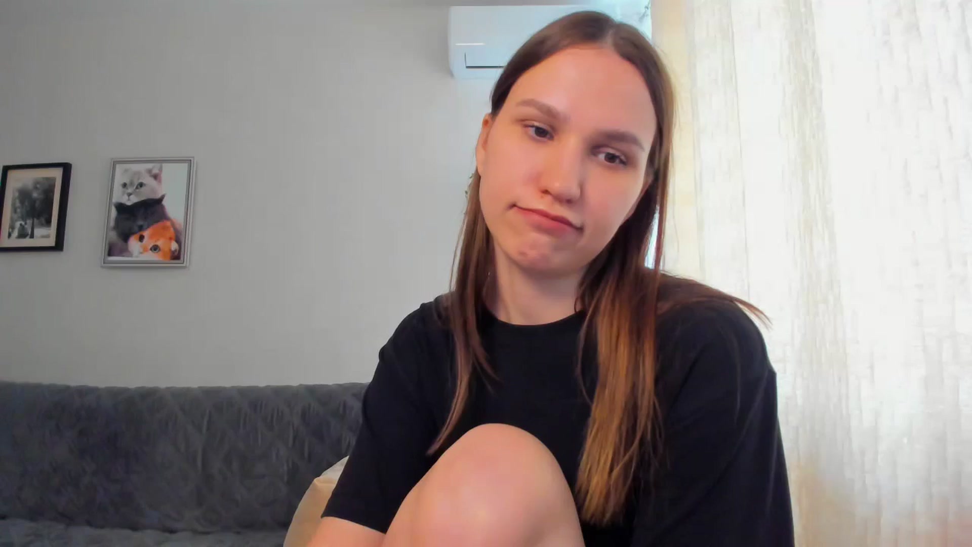 Gallery image thumbnail from WaveOfLove's myfreecams stream on, 04/29/2025, 12:08 image 17 of 20