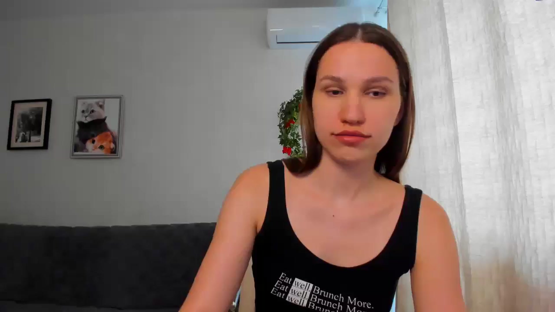 Gallery image thumbnail from WaveOfLove's myfreecams stream on, 05/05/2025, 11:40 image 4 of 20