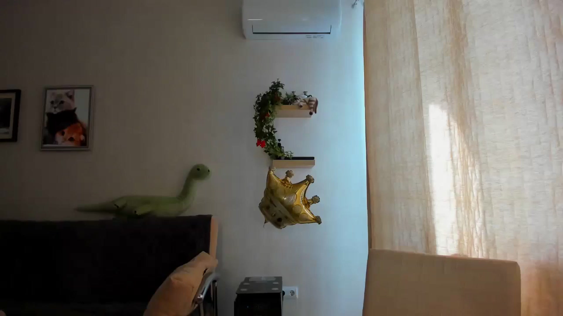 Gallery image thumbnail from WaveOfLove's myfreecams stream on, 05/12/2025, 13:01 image 10 of 20