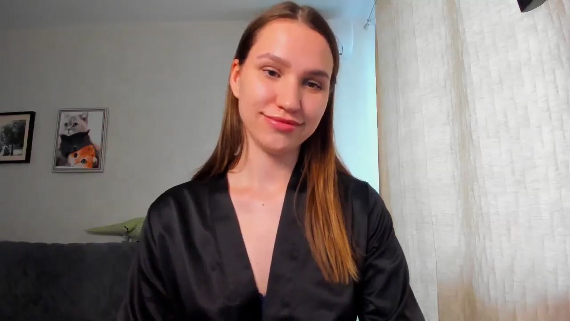 Gallery image thumbnail from WaveOfLove's myfreecams stream on, 05/13/2025, 11:10 image 19 of 20