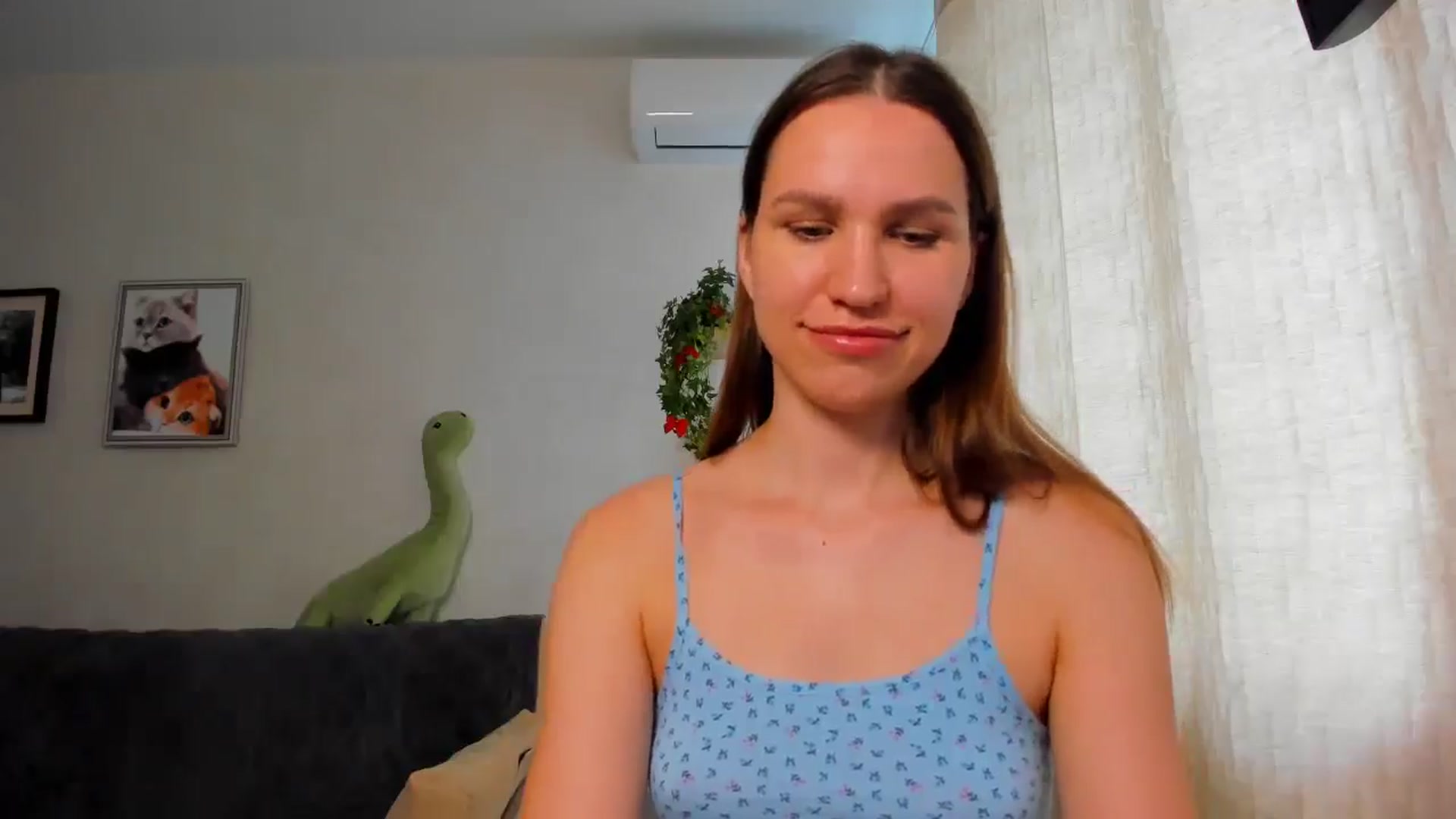 Gallery image thumbnail from WaveOfLove's myfreecams stream on, 05/14/2025, 11:02 image 14 of 20