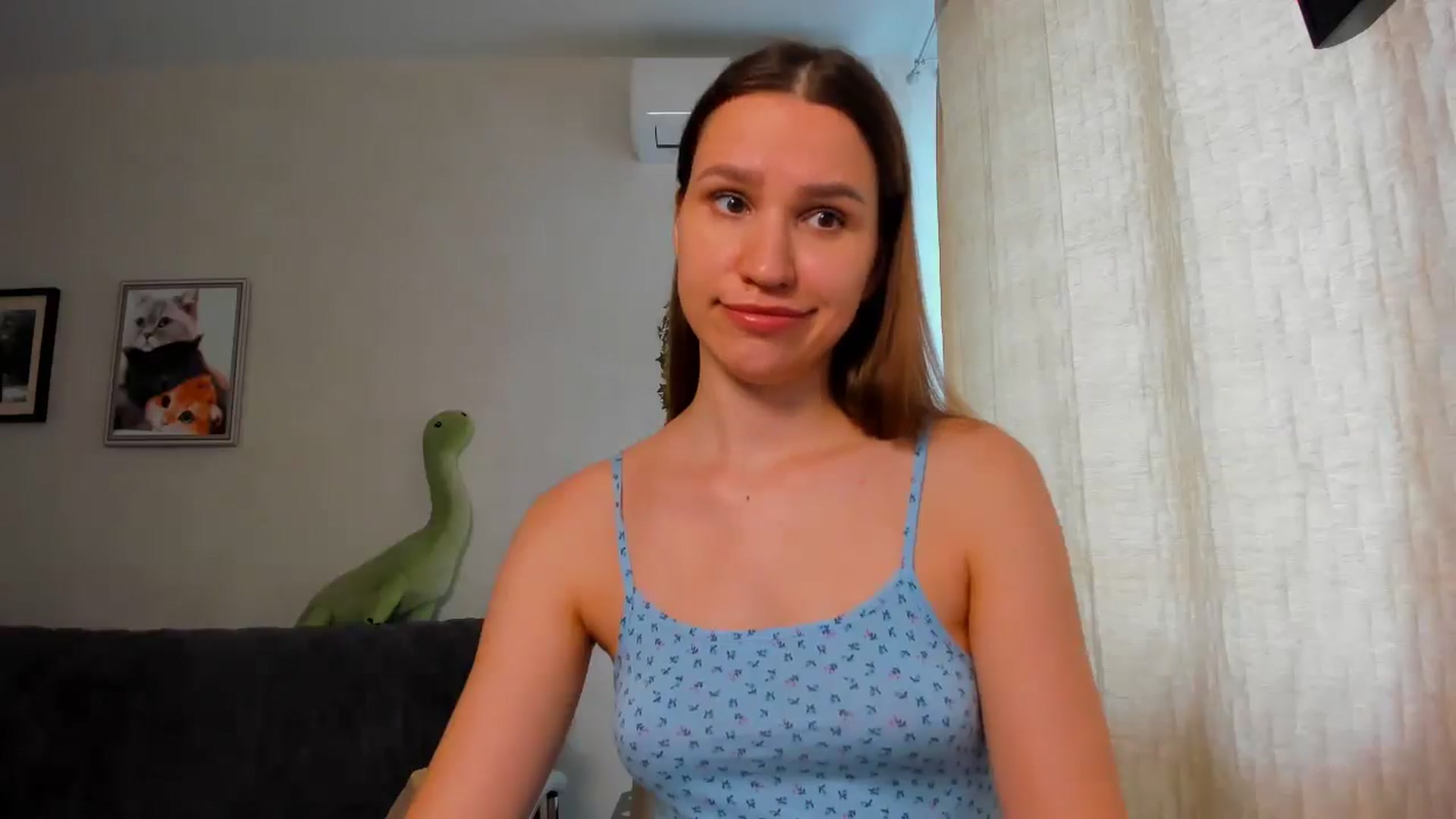 Gallery image thumbnail from WaveOfLove's myfreecams stream on, 05/14/2025, 11:02 image 7 of 20