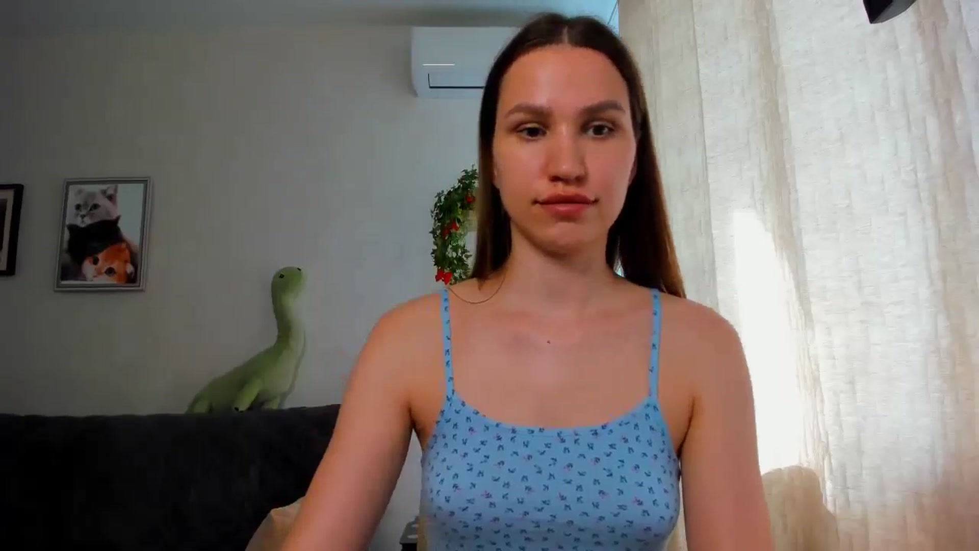 Gallery image thumbnail from WaveOfLove's myfreecams stream on, 05/14/2025, 13:02 image 15 of 20