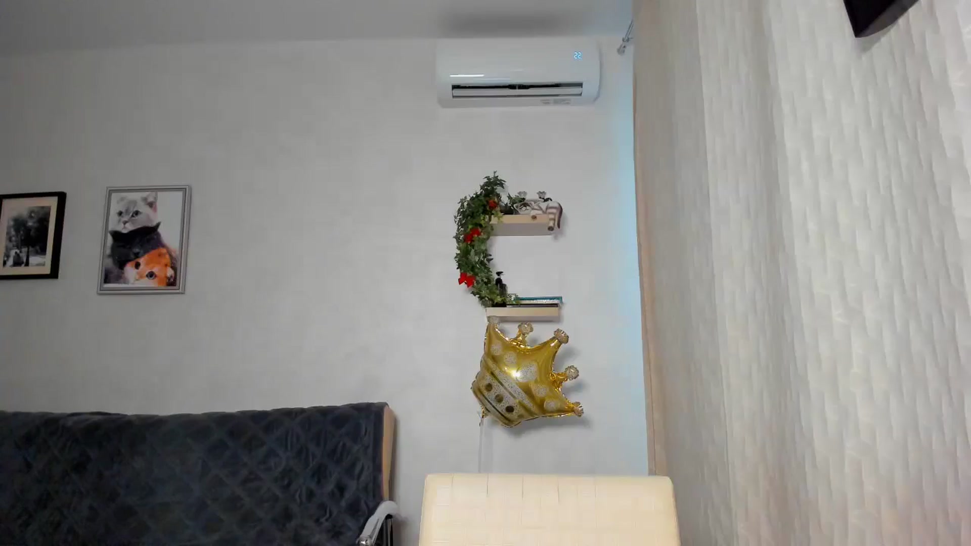 Gallery image thumbnail from WaveOfLove's myfreecams stream on, 06/04/2025, 12:44 image 7 of 20
