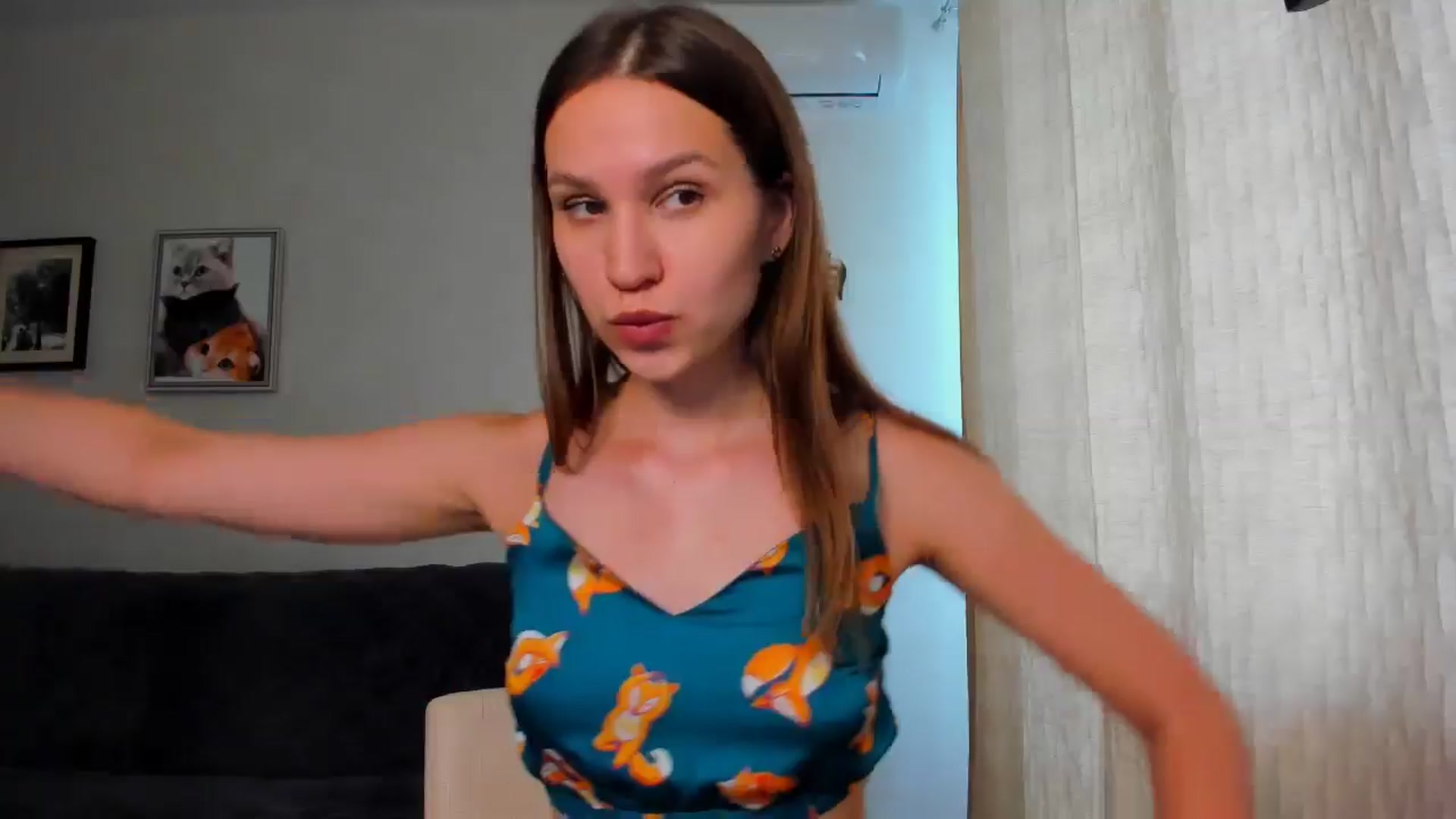 Gallery image thumbnail from WaveOfLove's myfreecams stream on, 06/05/2025, 11:46 image 9 of 20