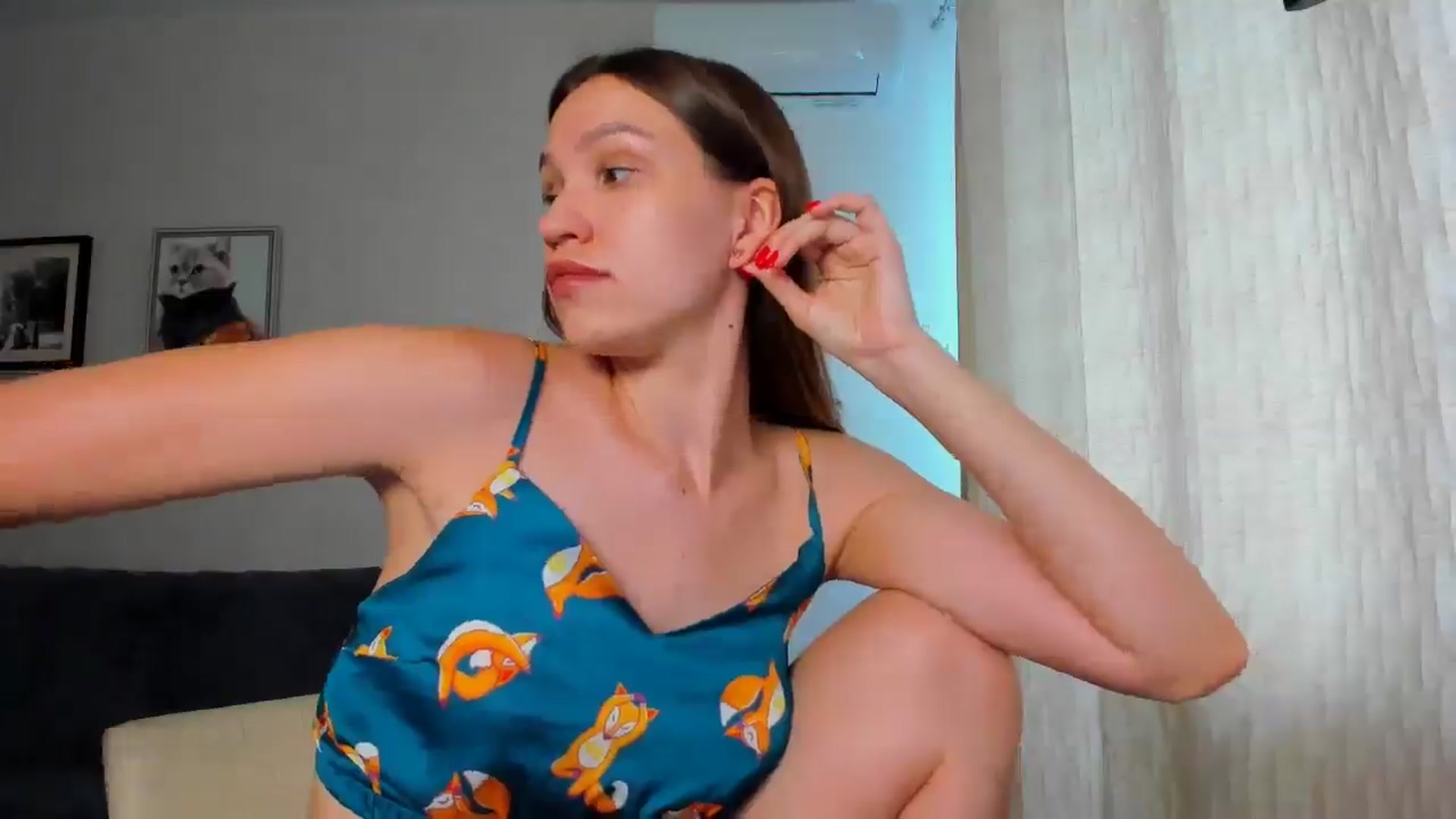 Gallery image thumbnail from WaveOfLove's myfreecams stream on, 06/05/2025, 11:46 image 6 of 20