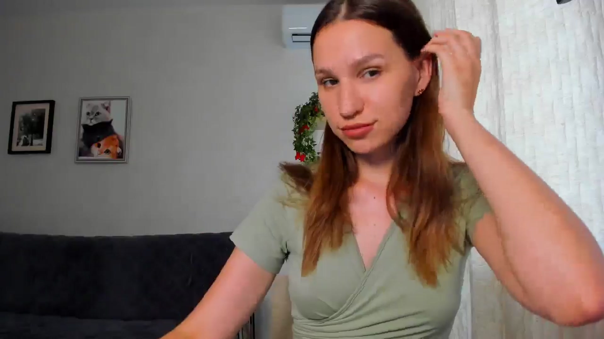 Gallery image thumbnail from WaveOfLove's myfreecams stream on, 06/09/2025, 11:51 image 11 of 20
