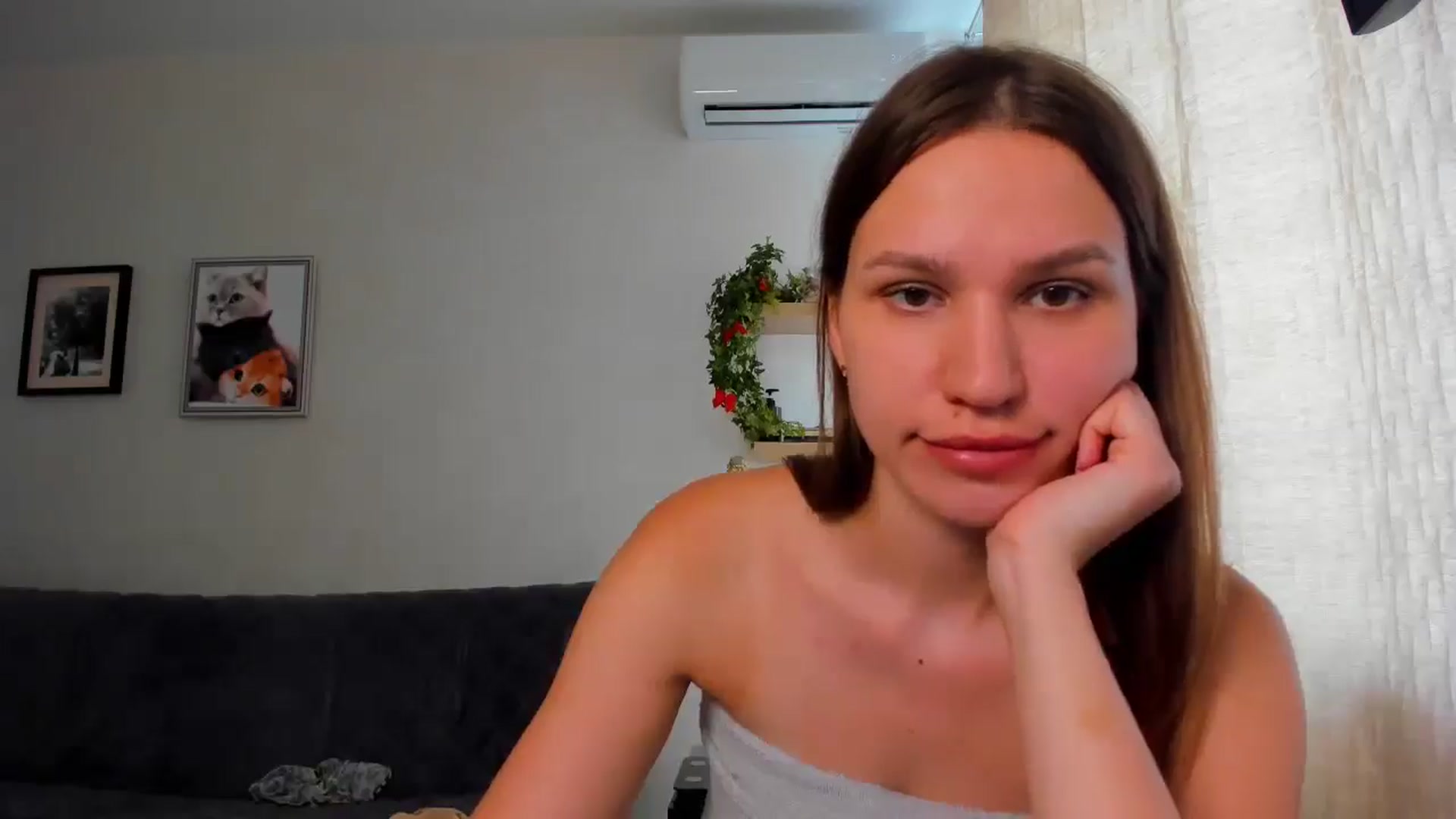 Gallery image thumbnail from WaveOfLove's myfreecams stream on, 06/10/2025, 12:58 image 14 of 20