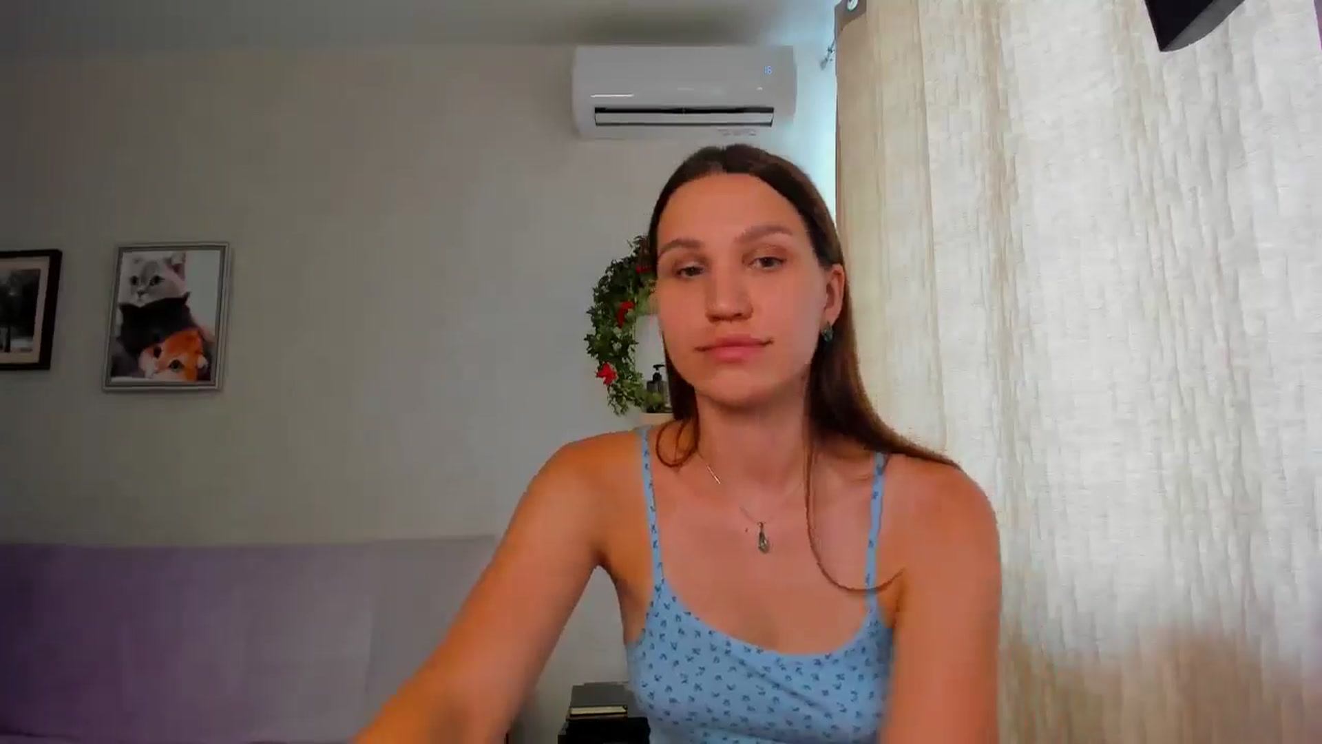 Gallery image thumbnail from WaveOfLove's myfreecams stream on, 06/18/2025, 11:51 image 12 of 20