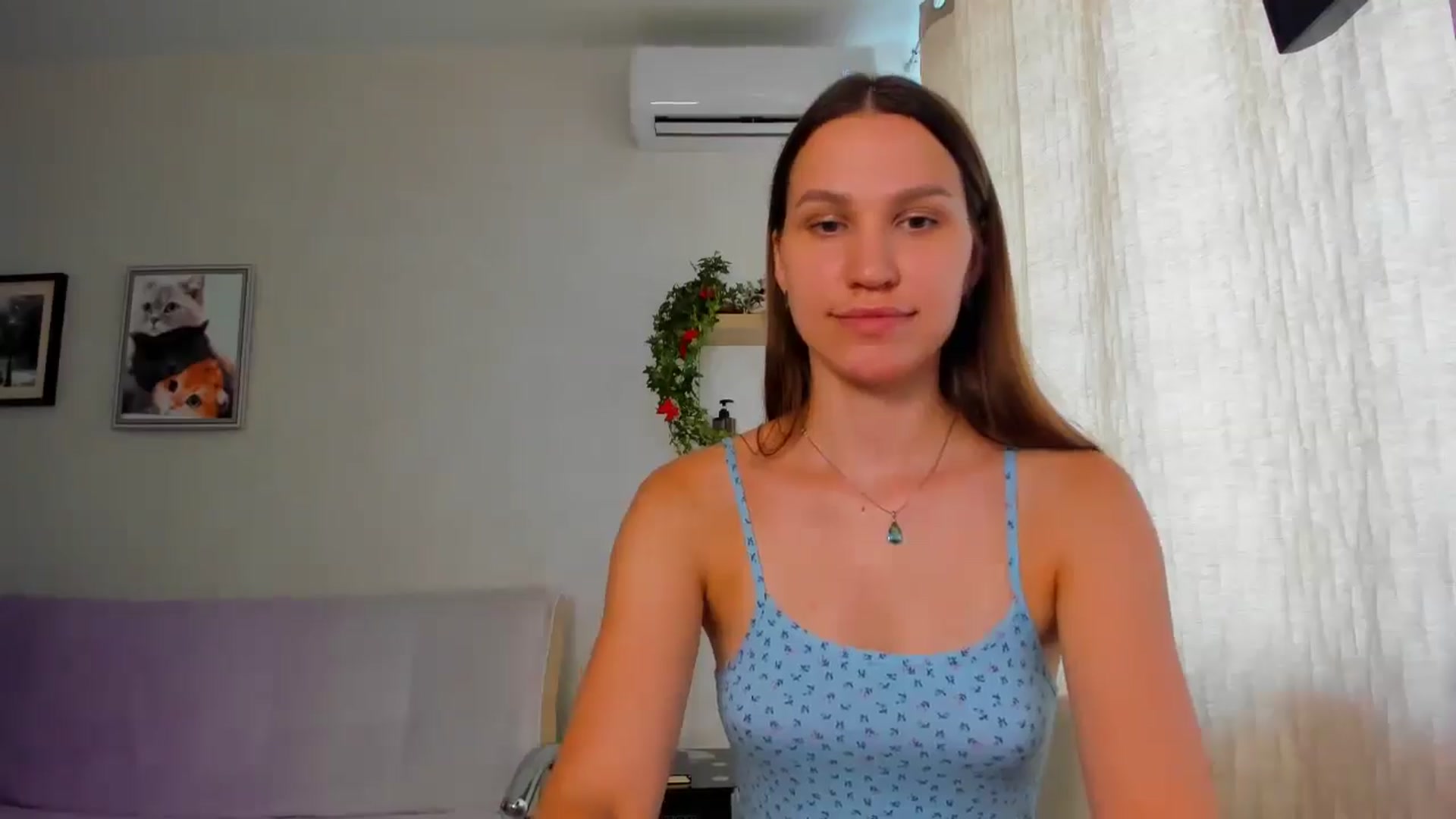 Gallery image thumbnail from WaveOfLove's myfreecams stream on, 06/18/2025, 11:51 image 13 of 20