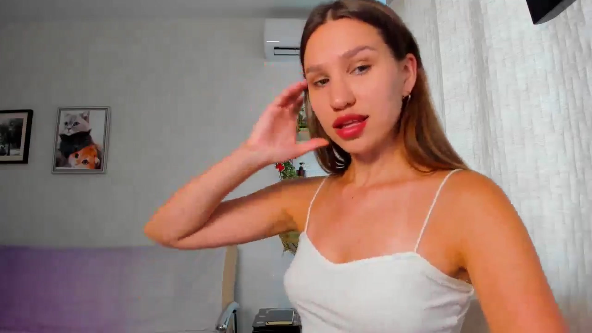 Gallery image thumbnail from WaveOfLove's myfreecams stream on, 07/12/2025, 10:04 image 17 of 20