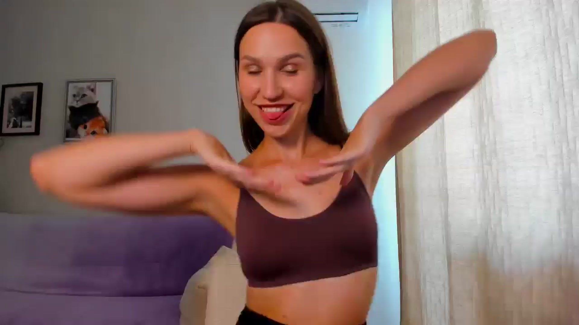 Gallery image thumbnail from WaveOfLove's myfreecams stream on, 07/17/2025, 12:14 image 1 of 20
