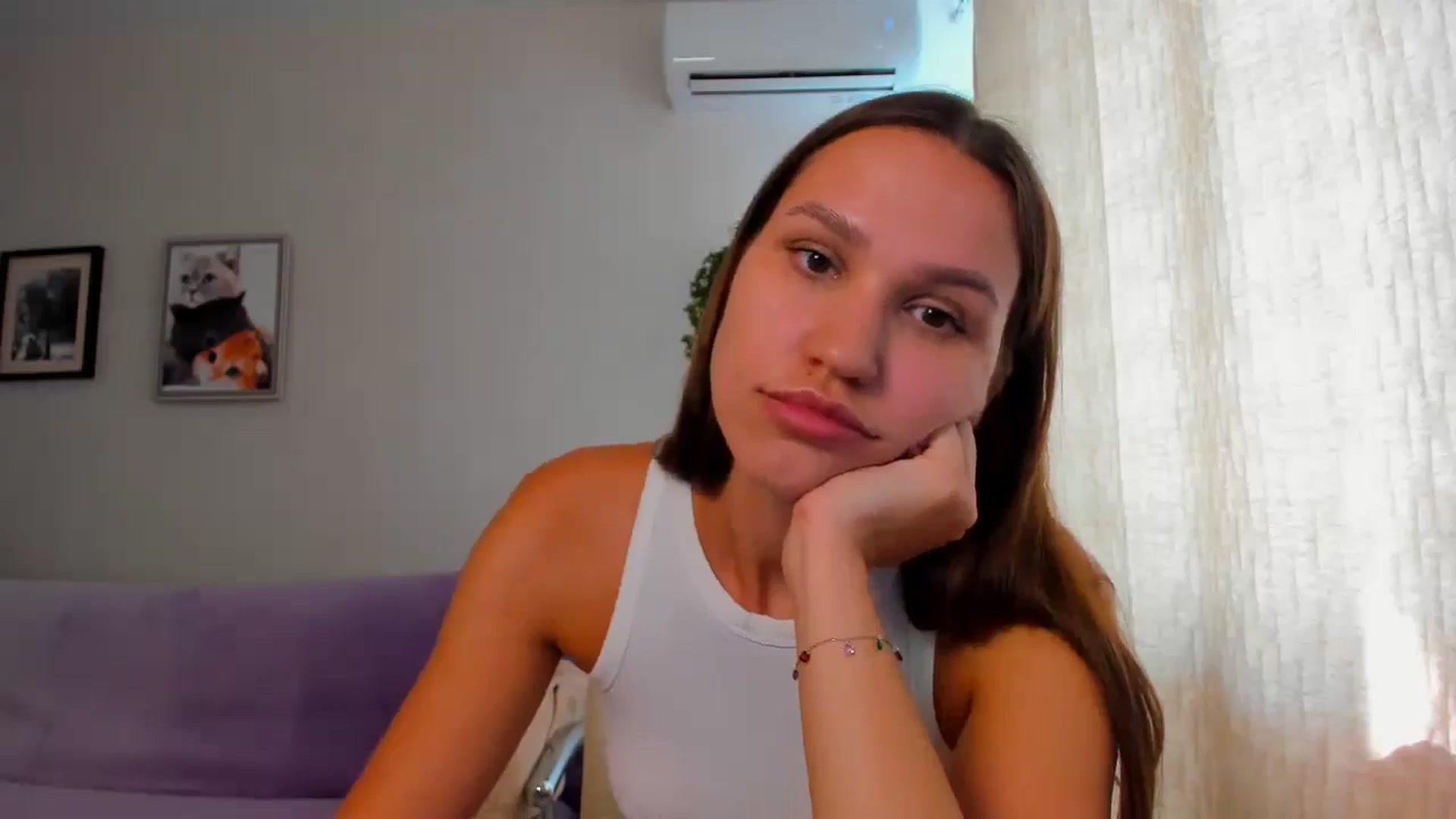 Gallery image thumbnail from WaveOfLove's myfreecams stream on, 07/31/2025, 12:25 image 16 of 20