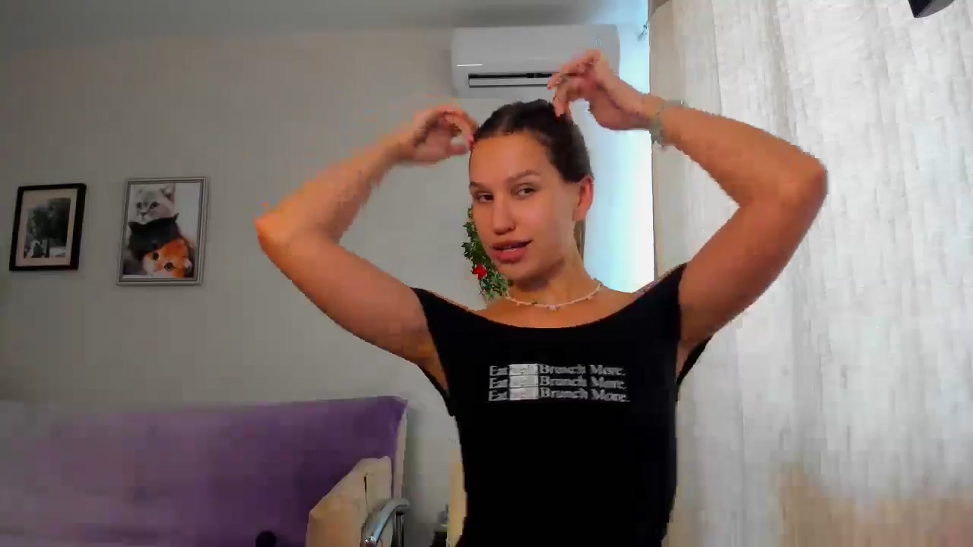 Gallery image thumbnail from WaveOfLove's myfreecams stream on, 08/07/2025, 11:06 image 16 of 20