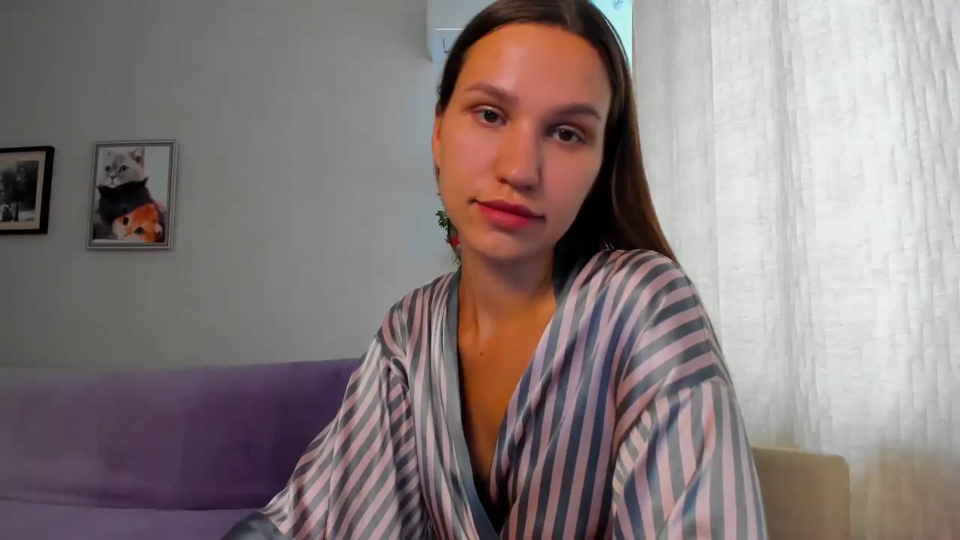 Gallery image thumbnail from WaveOfLove's myfreecams stream on, 08/21/2025, 11:58 image 13 of 20