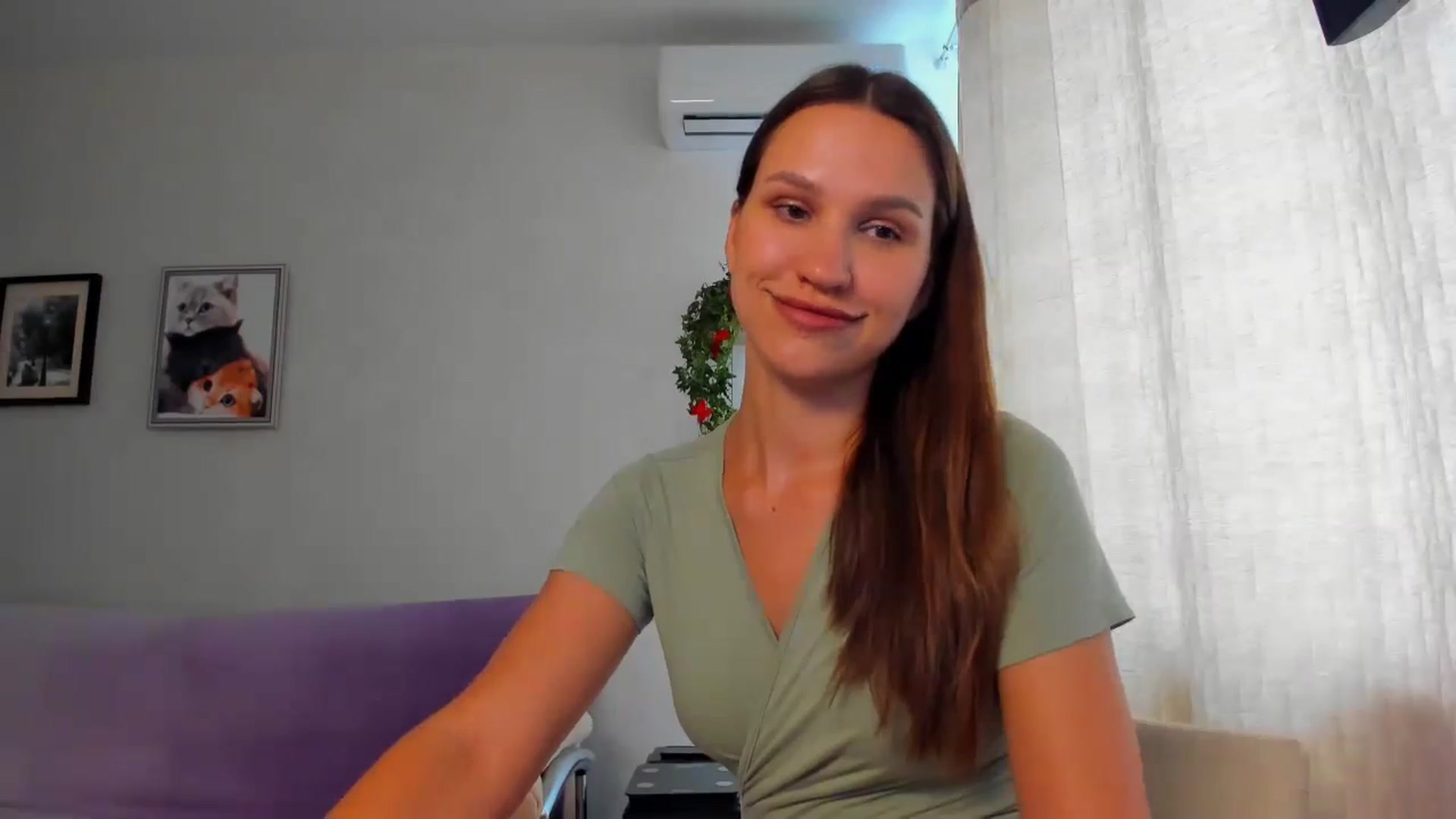 Gallery image thumbnail from WaveOfLove's myfreecams stream on, 08/26/2025, 12:10 image 15 of 20