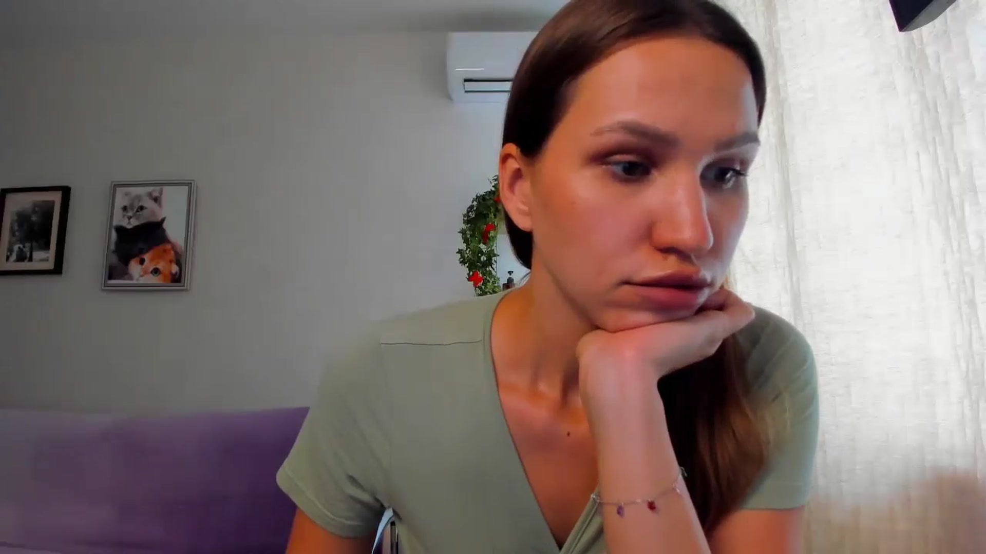 Gallery image thumbnail from WaveOfLove's myfreecams stream on, 08/26/2025, 12:10 image 17 of 20