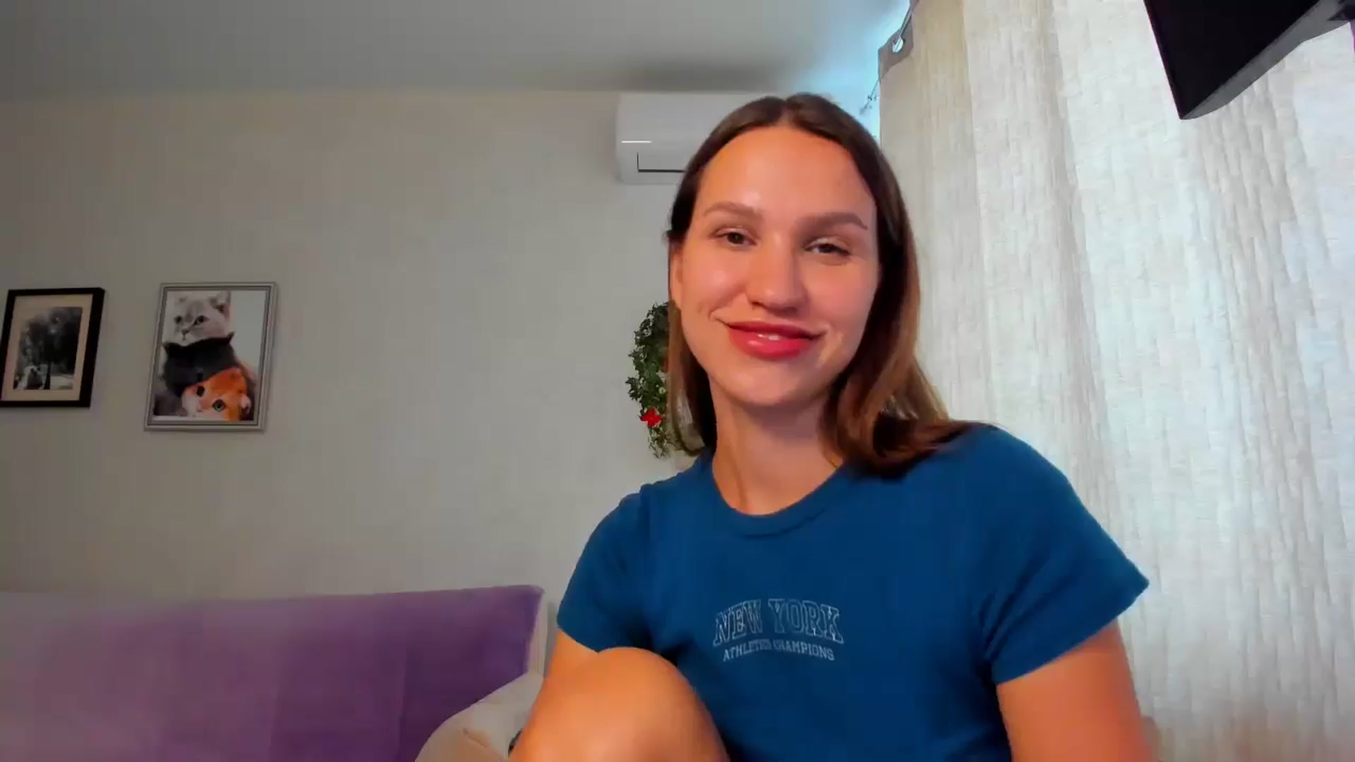 Gallery image thumbnail from WaveOfLove's myfreecams stream on, 08/30/2025, 10:27 image 17 of 20