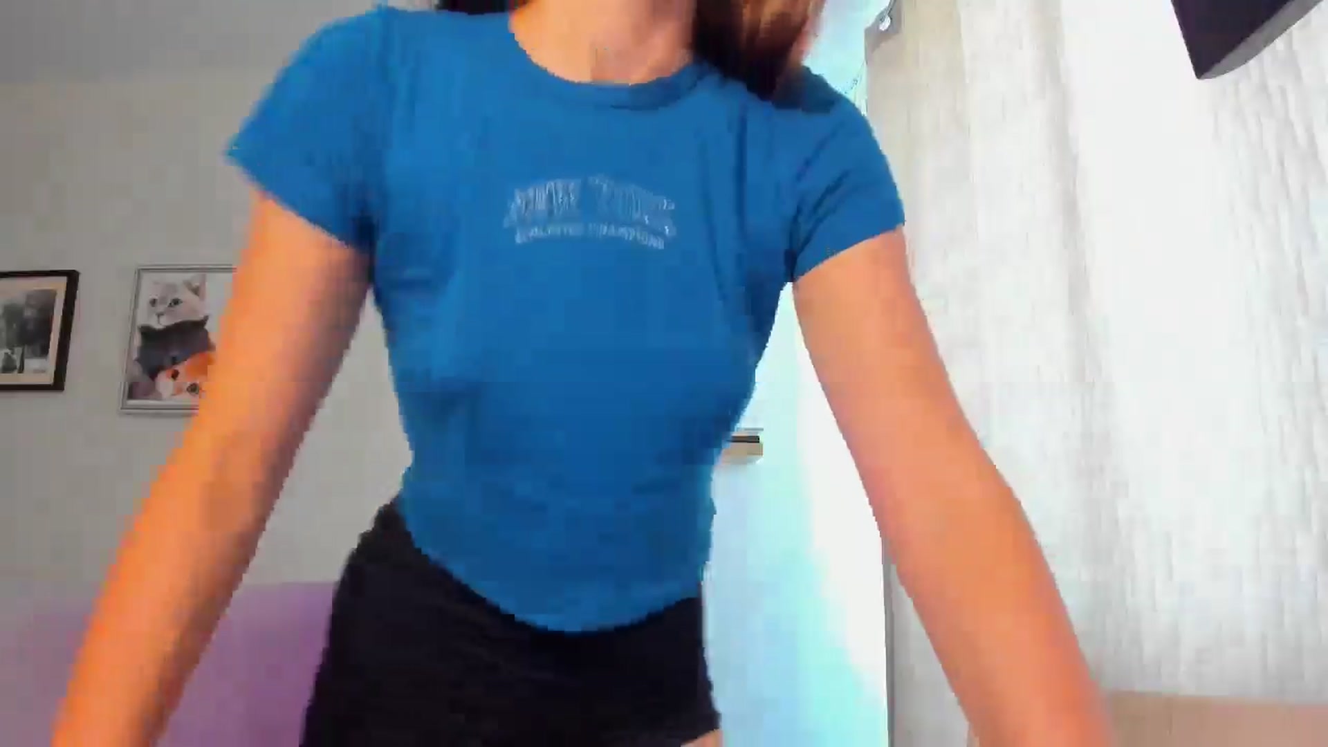 Gallery image thumbnail from WaveOfLove's myfreecams stream on, 08/30/2025, 10:27 image 9 of 20
