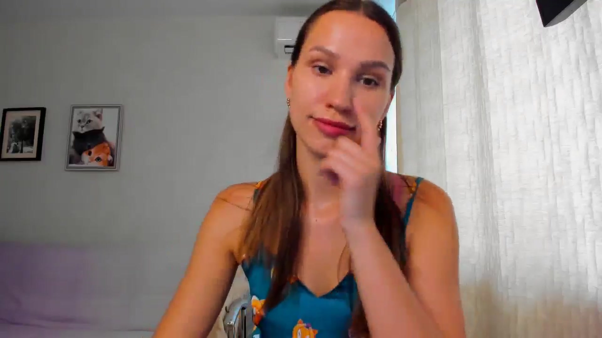 Gallery image thumbnail from WaveOfLove's myfreecams stream on, 09/03/2025, 12:33 image 17 of 20