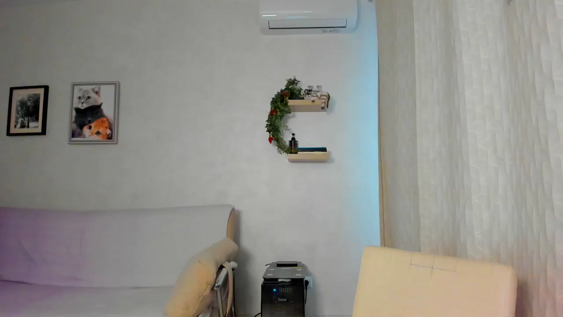 Gallery image thumbnail from WaveOfLove's myfreecams stream on, 10/13/2025, 12:52 image 20 of 20