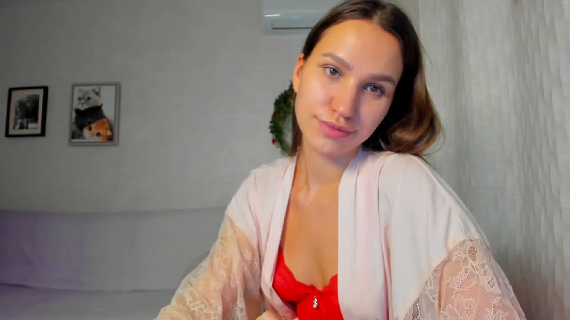 Gallery image thumbnail from WaveOfLove's myfreecams stream on, 10/13/2025, 12:52 image 8 of 20