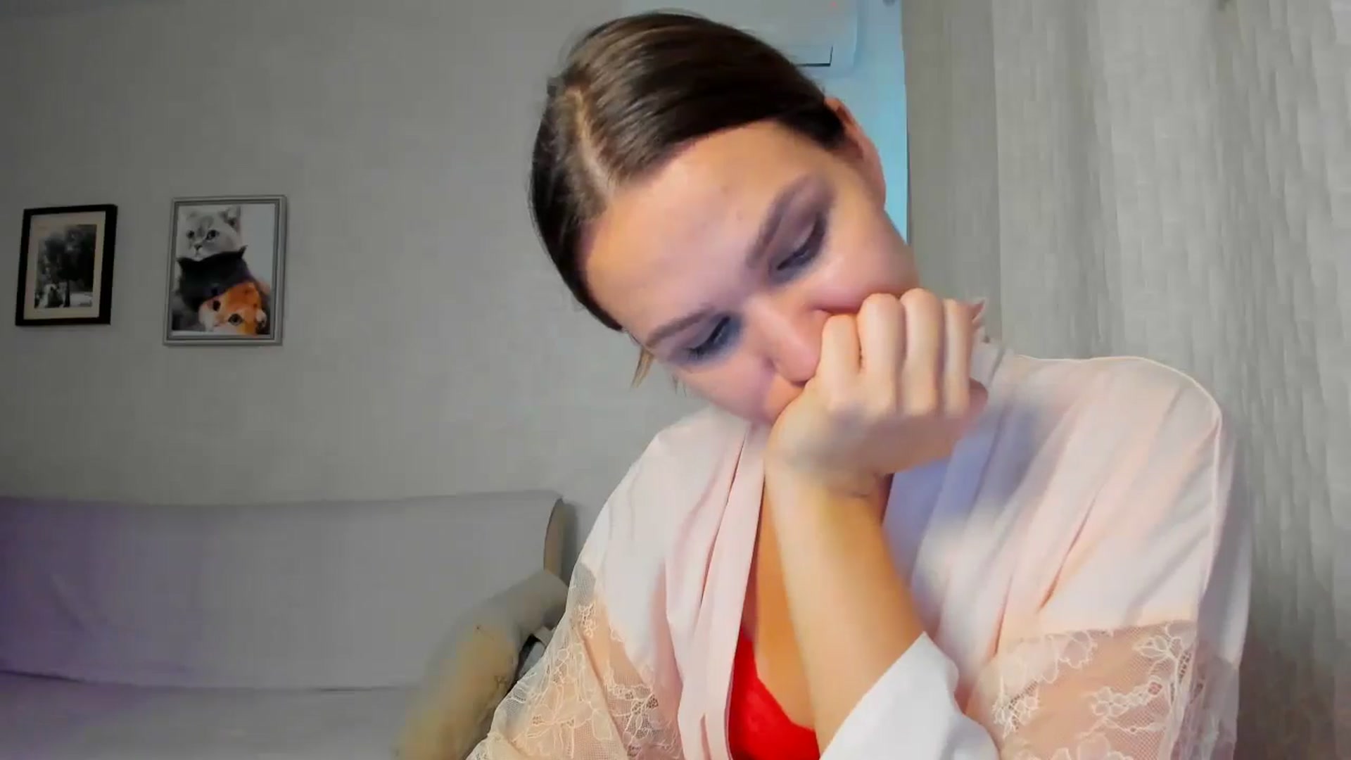 Gallery image thumbnail from WaveOfLove's myfreecams stream on, 10/13/2025, 12:52 image 14 of 20