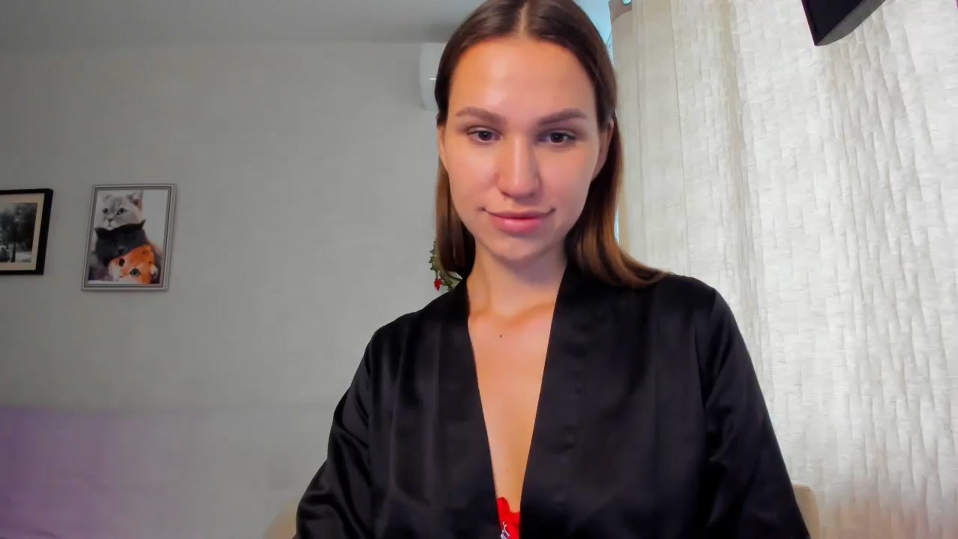 Gallery image thumbnail from WaveOfLove's myfreecams stream on, 10/14/2025, 10:35 image 18 of 20
