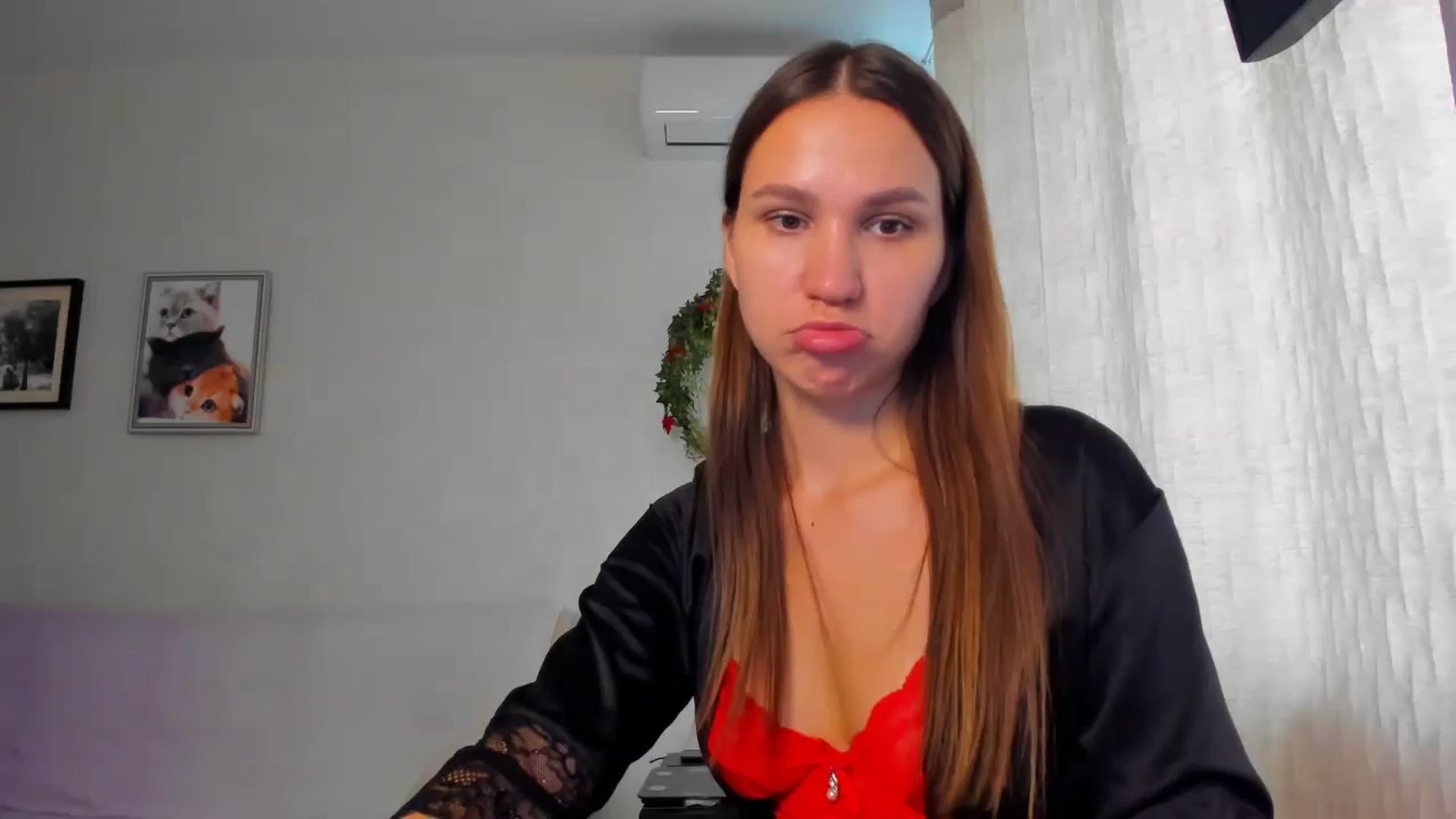 Gallery image thumbnail from WaveOfLove's myfreecams stream on, 10/14/2025, 12:47 image 17 of 20