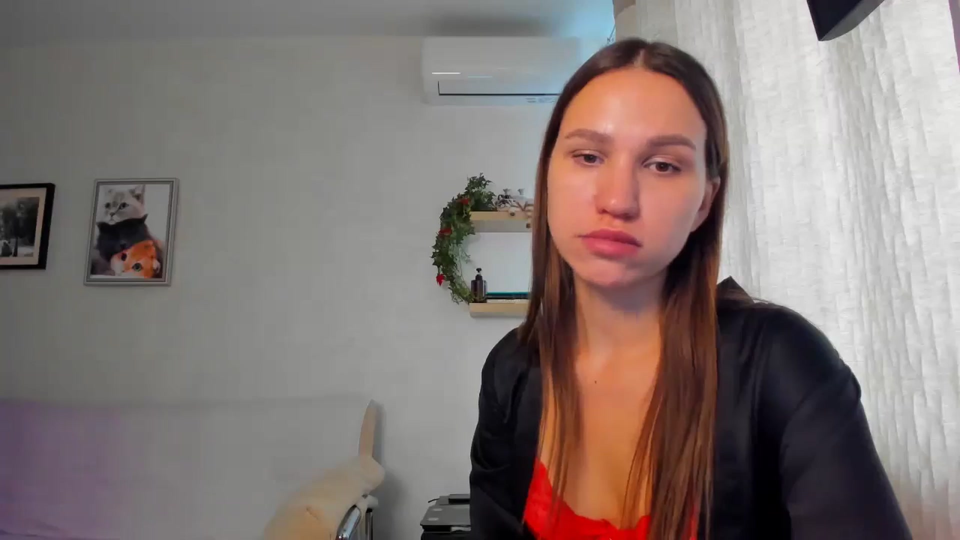 Gallery image thumbnail from WaveOfLove's myfreecams stream on, 10/14/2025, 12:47 image 14 of 20