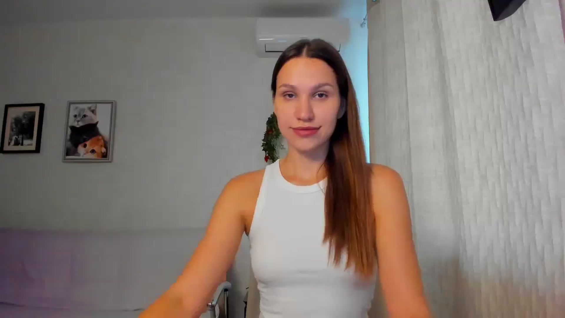 Gallery image thumbnail from WaveOfLove's myfreecams stream on, 10/27/2025, 13:21 image 5 of 20