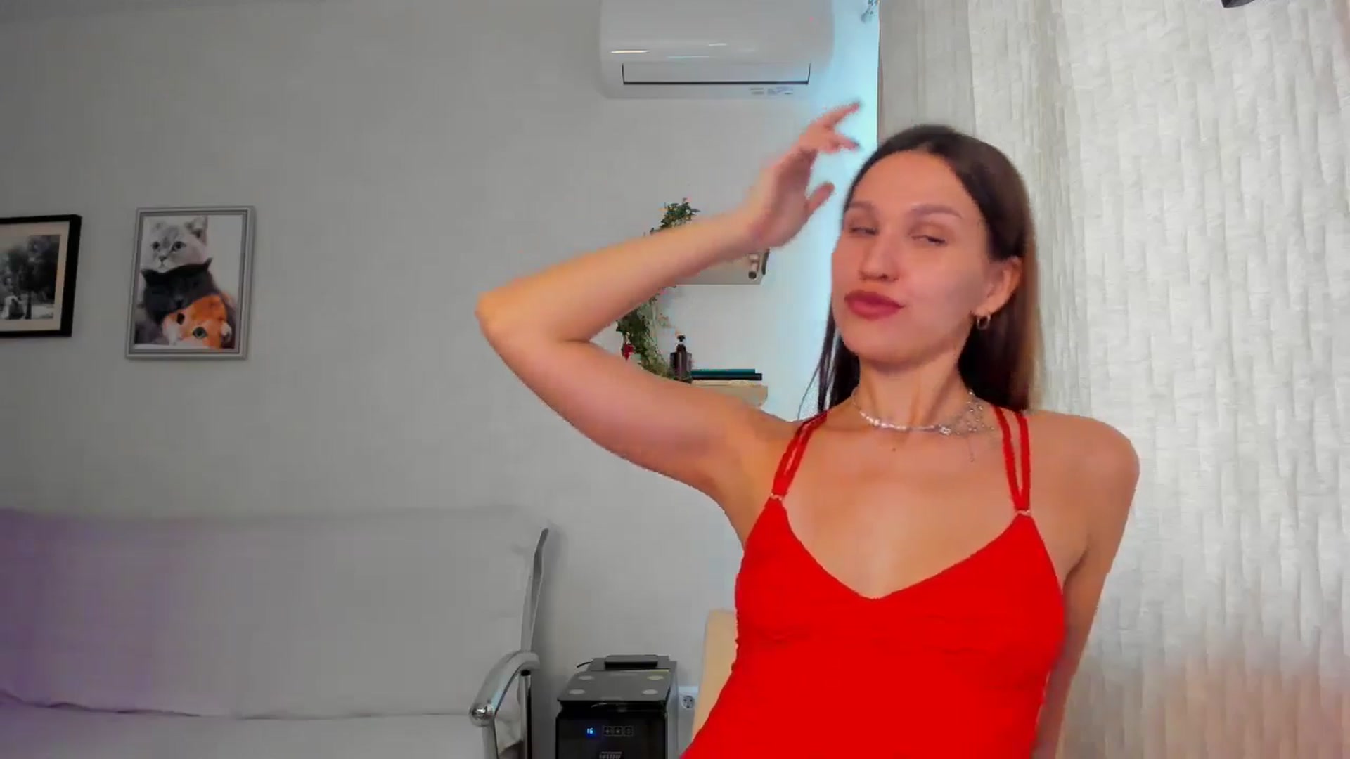 Gallery image thumbnail from WaveOfLove's myfreecams stream on, 10/29/2025, 11:31 image 17 of 20