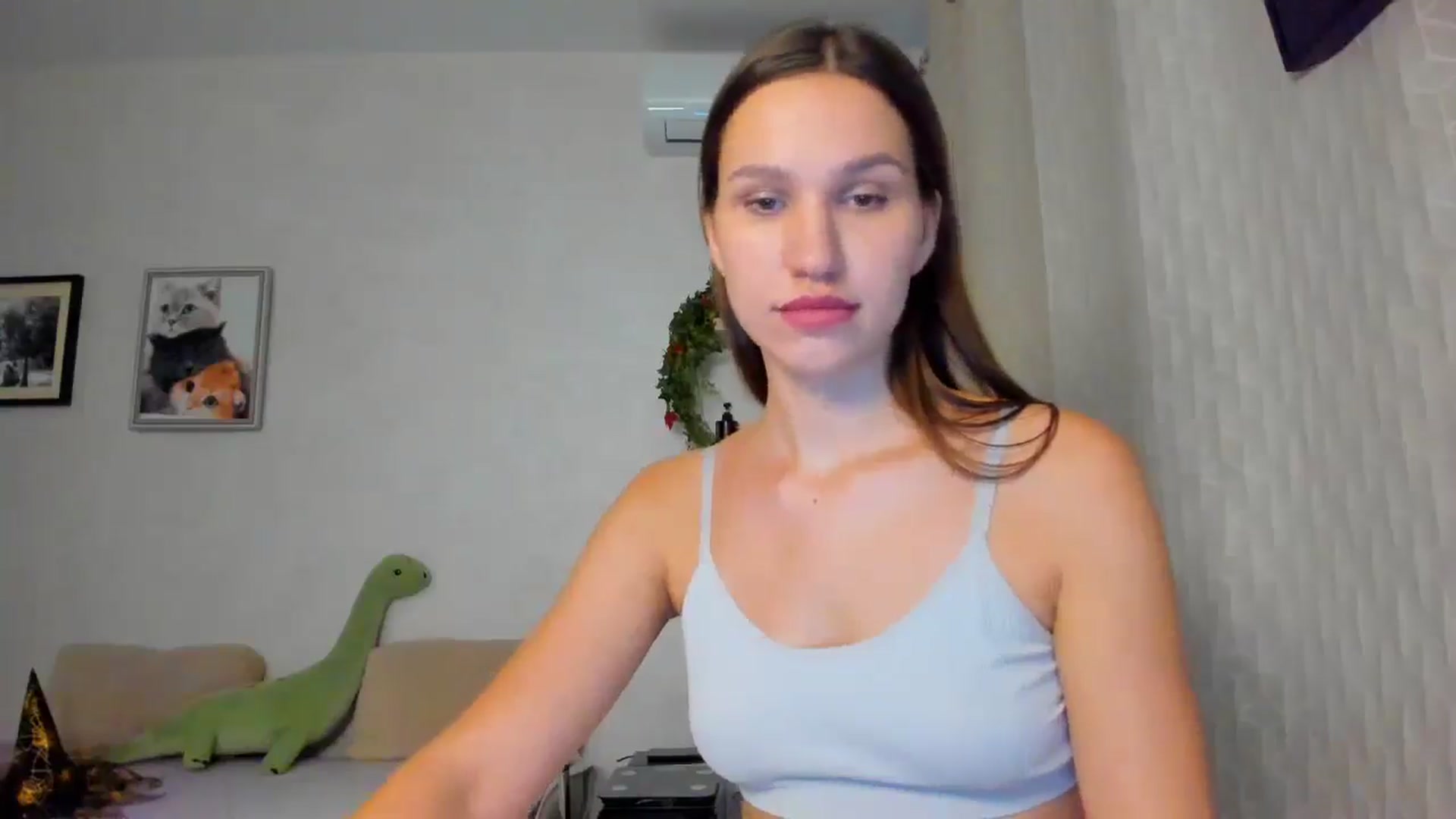 Gallery image thumbnail from WaveOfLove's myfreecams stream on, 10/31/2025, 13:40 image 18 of 20
