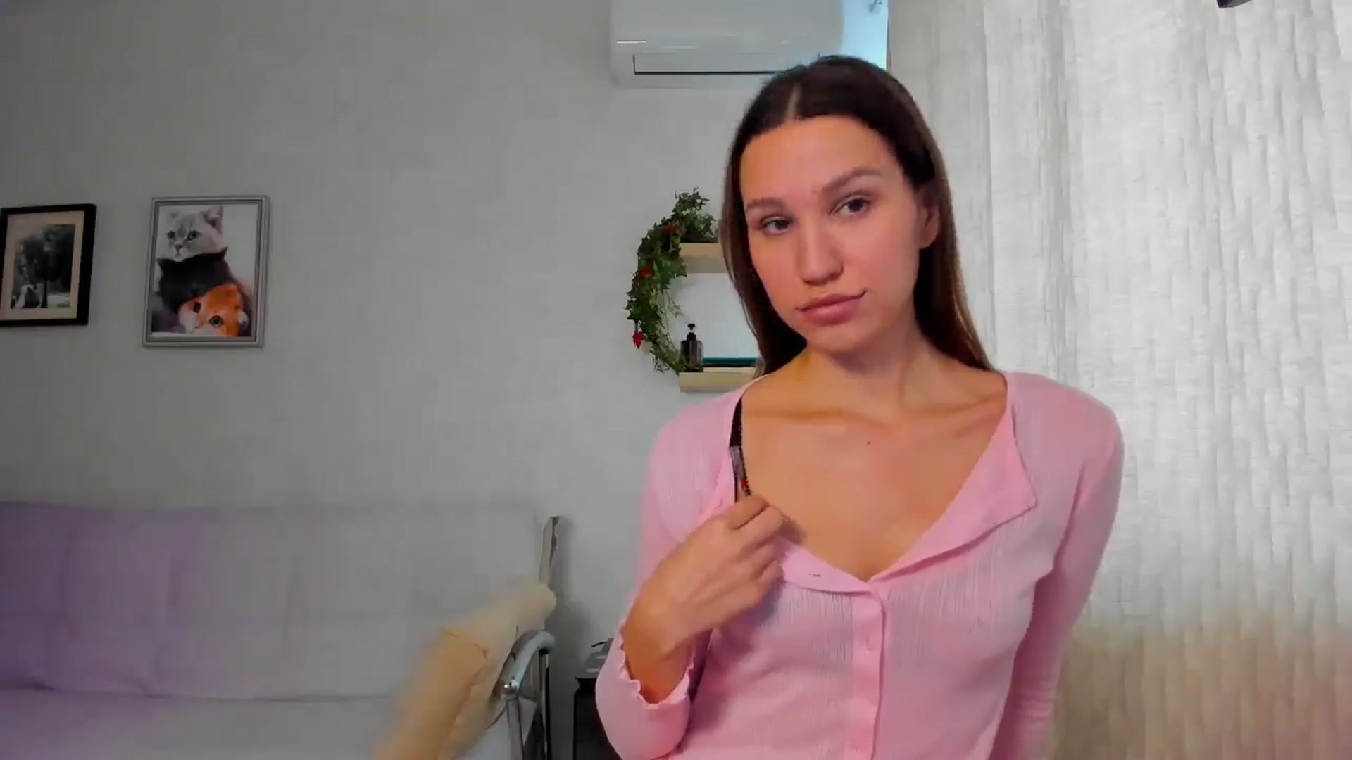 Gallery image thumbnail from WaveOfLove's myfreecams stream on, 11/04/2025, 11:08 image 5 of 20