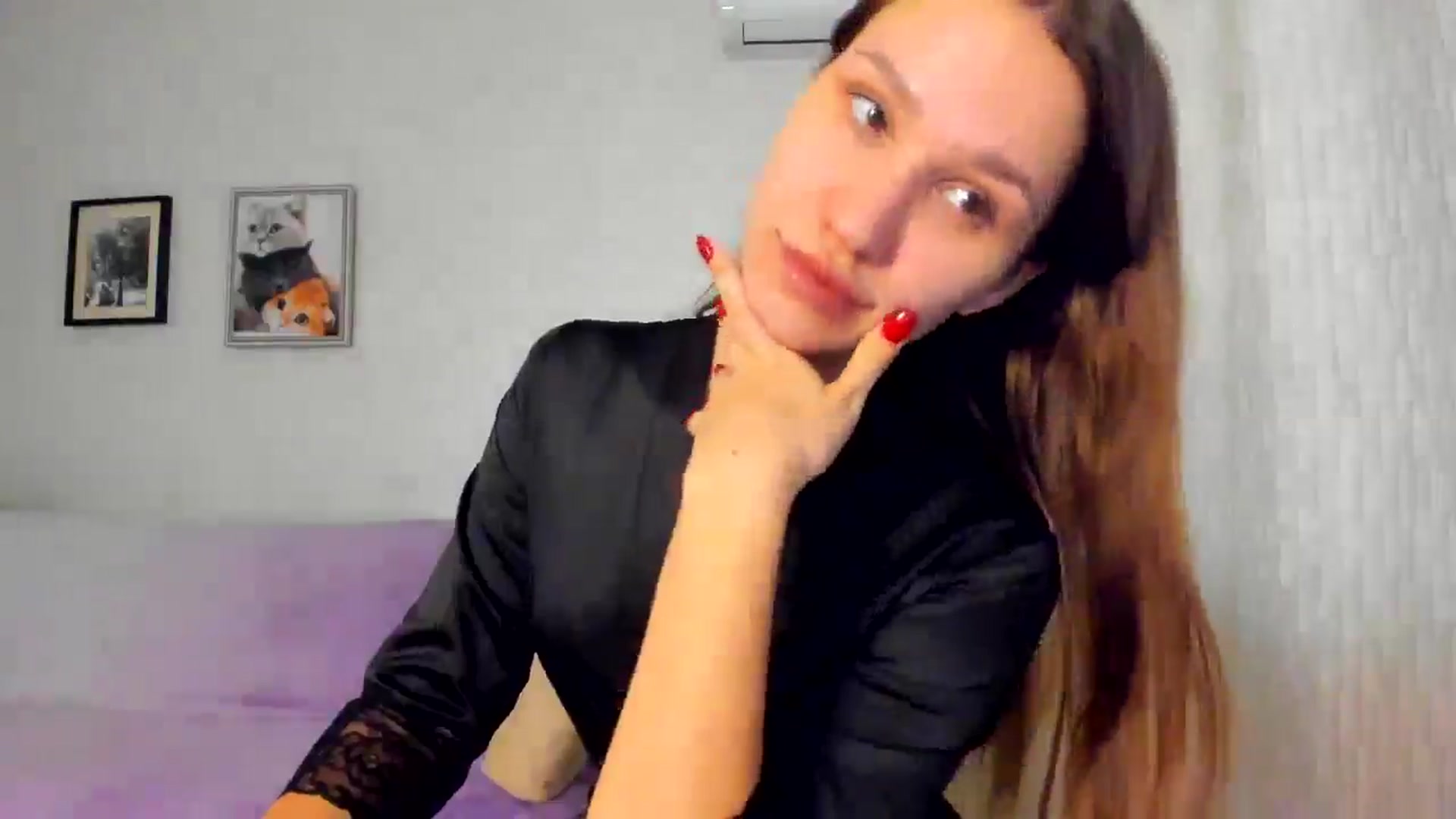 Gallery image thumbnail from WaveOfLove's myfreecams stream on, 11/12/2025, 10:38 image 14 of 20