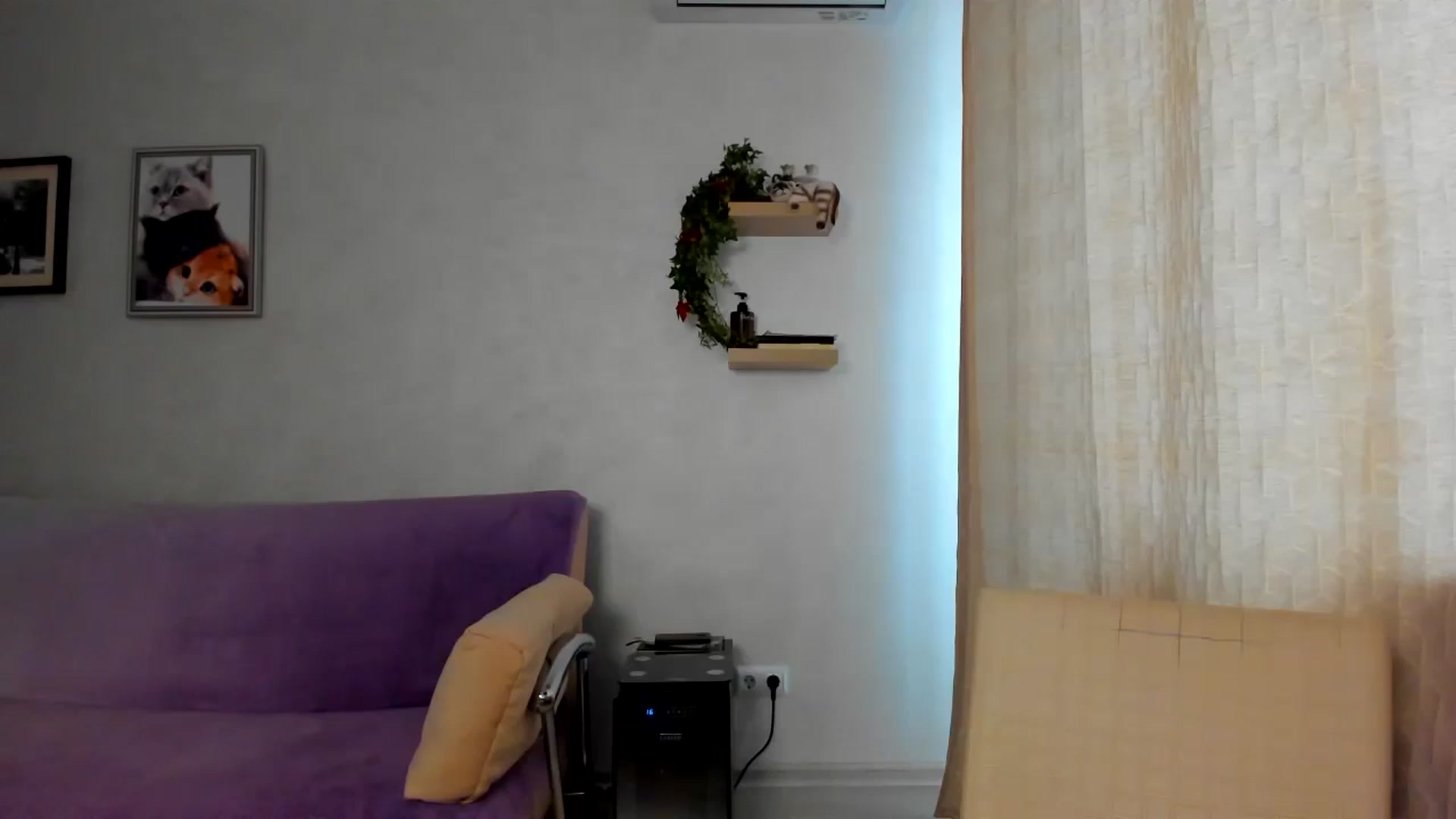 Gallery image thumbnail from WaveOfLove's myfreecams stream on, 11/20/2025, 12:13 image 19 of 20