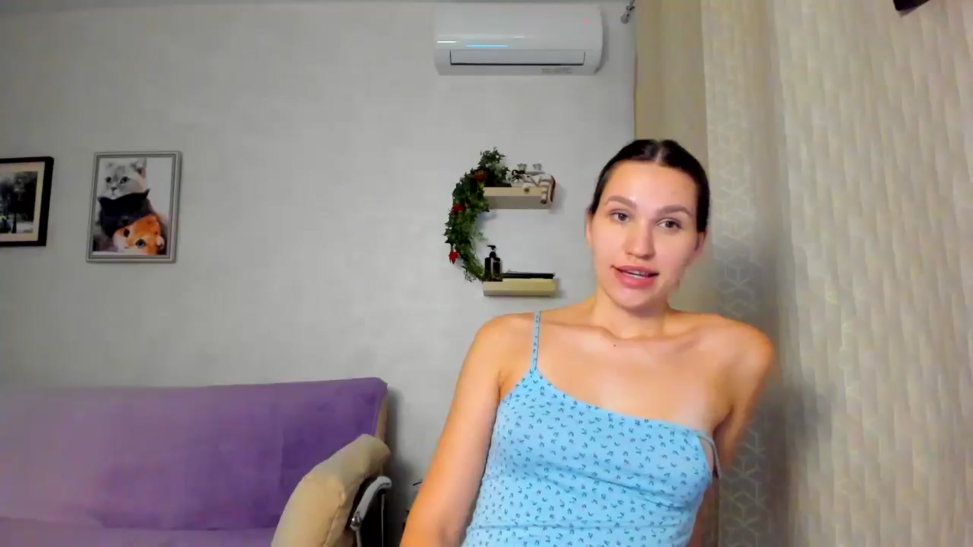 Gallery image thumbnail from WaveOfLove's myfreecams stream on, 11/21/2025, 13:36 image 12 of 20