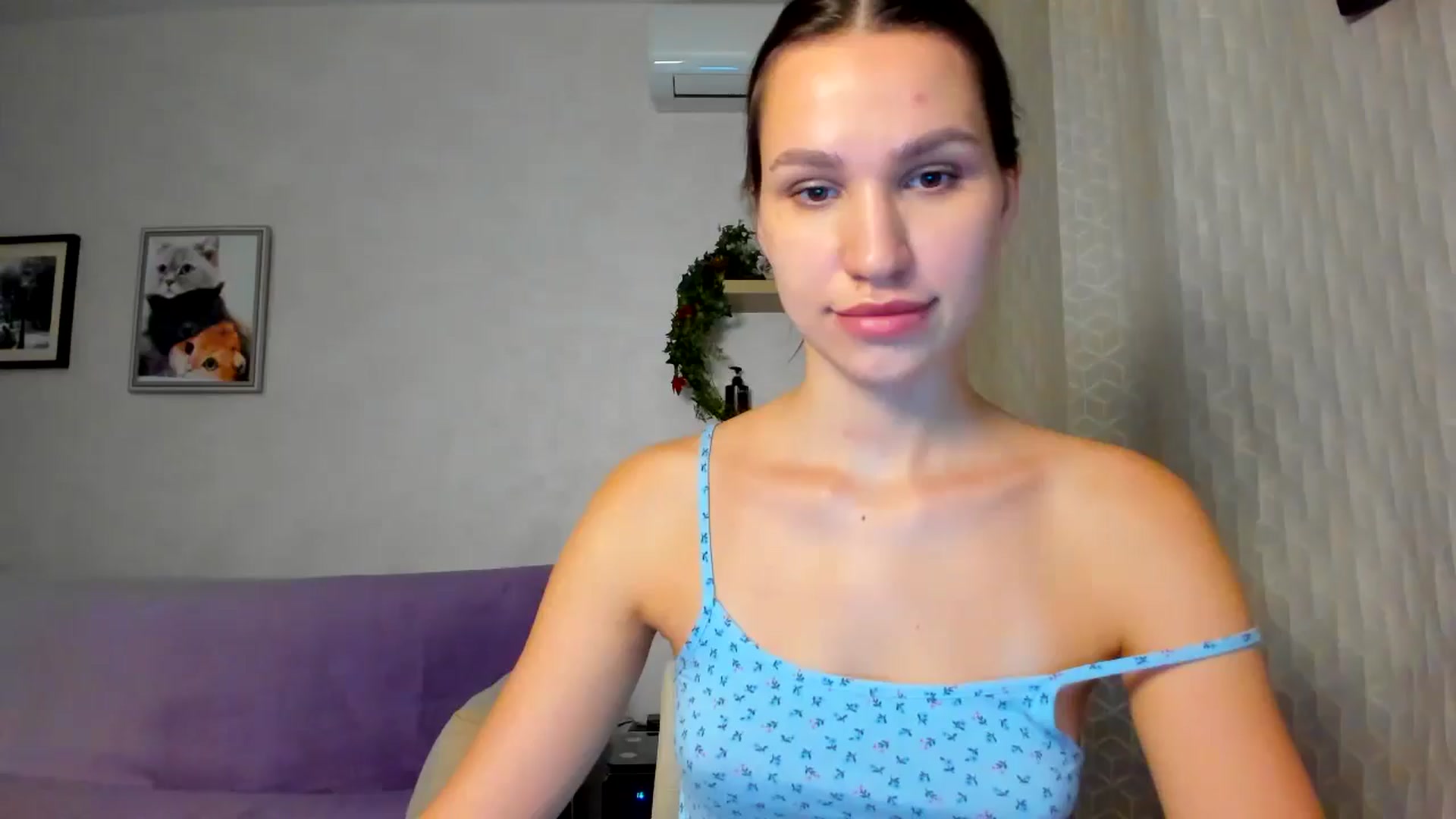 Gallery image thumbnail from WaveOfLove's myfreecams stream on, 11/21/2025, 13:36 image 14 of 20