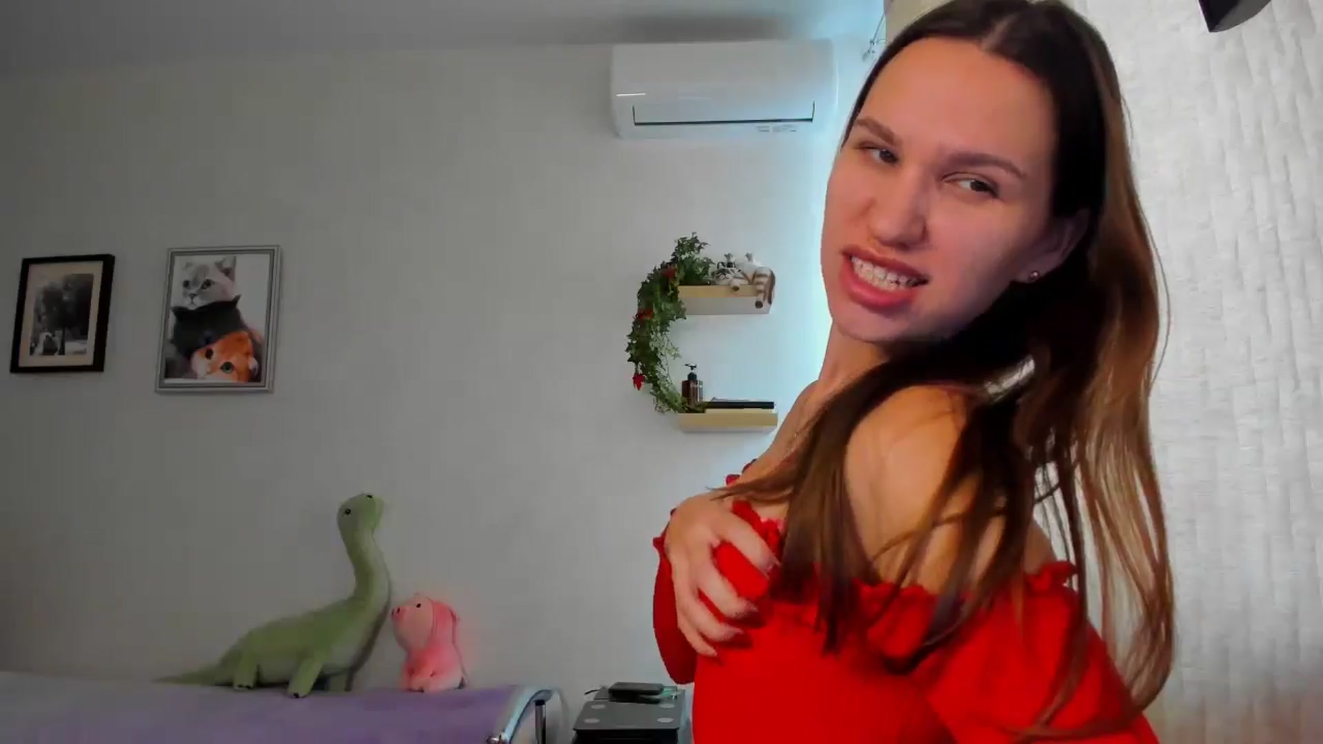 Gallery image thumbnail from WaveOfLove's myfreecams stream on, 11/26/2025, 10:22 image 8 of 20