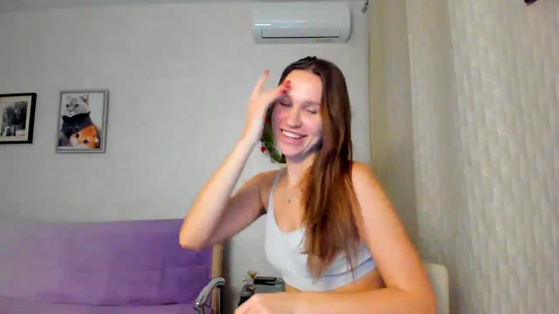 Gallery image thumbnail from WaveOfLove's myfreecams stream on, 12/01/2025, 13:31 image 12 of 20