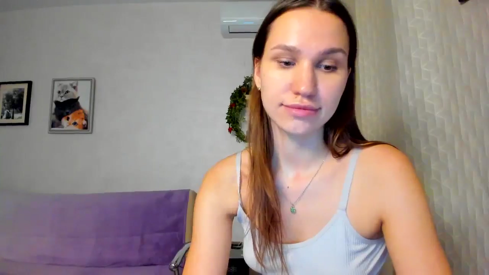 Gallery image thumbnail from WaveOfLove's myfreecams stream on, 12/01/2025, 13:31 image 13 of 20