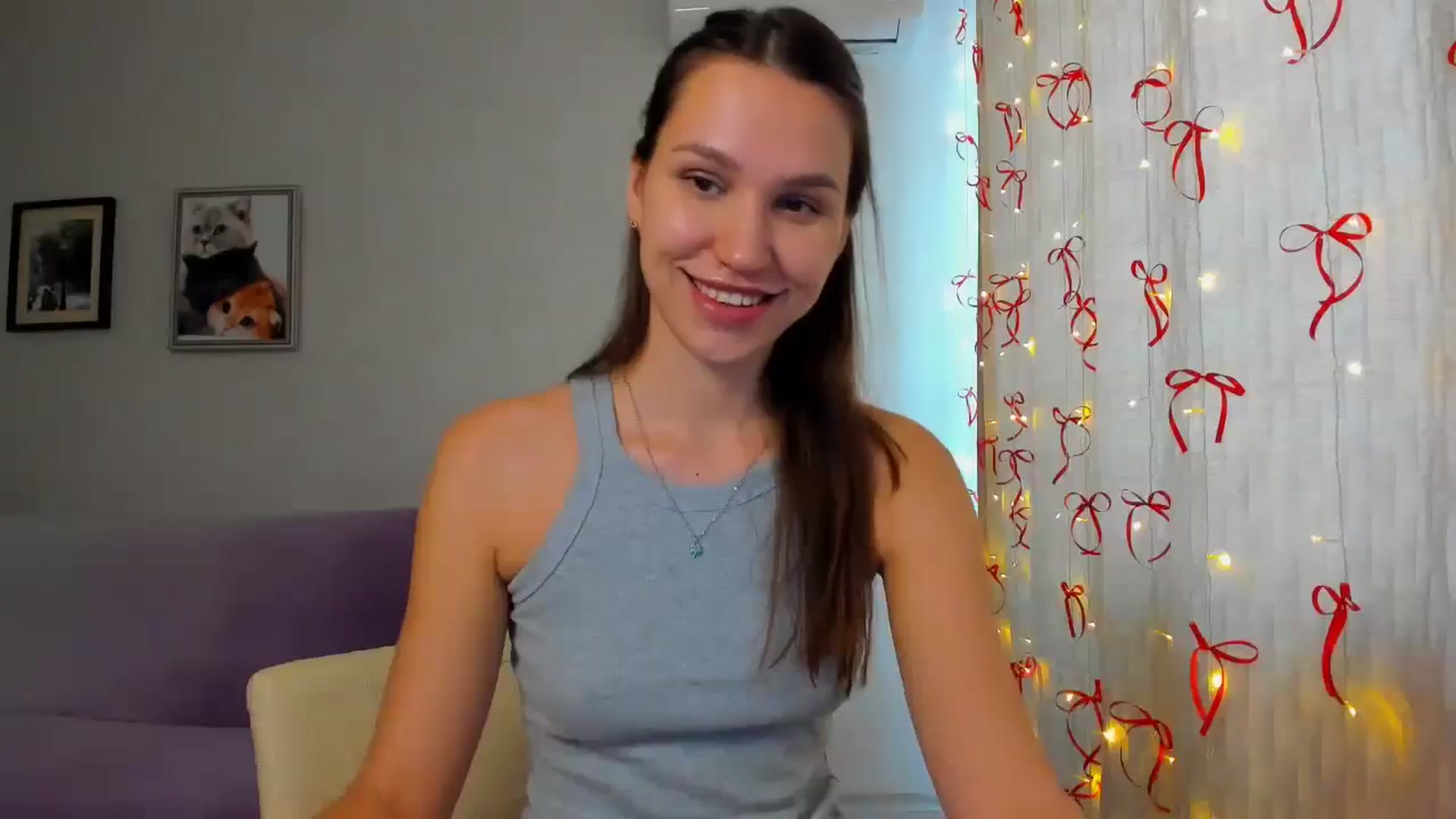 Gallery image thumbnail from WaveOfLove's myfreecams stream on, 12/08/2025, 10:11 image 17 of 20